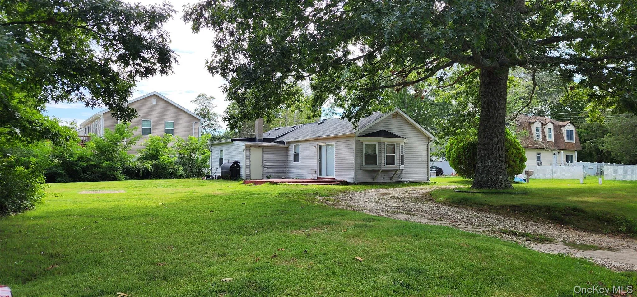 79 Hemlock Drive, Brookhaven, NY, 3 Bedrooms Bedrooms, 5 Rooms Rooms,1 BathroomBathrooms,Residential Lease,For Rent,Hemlock,0,1045843 79 Hemlock Drive, Brookhaven, NY, 3 Bedrooms Bedrooms, 5 Rooms Rooms,1 BathroomBathrooms,Residential Lease,For Rent,Hemlock,0,1045843
