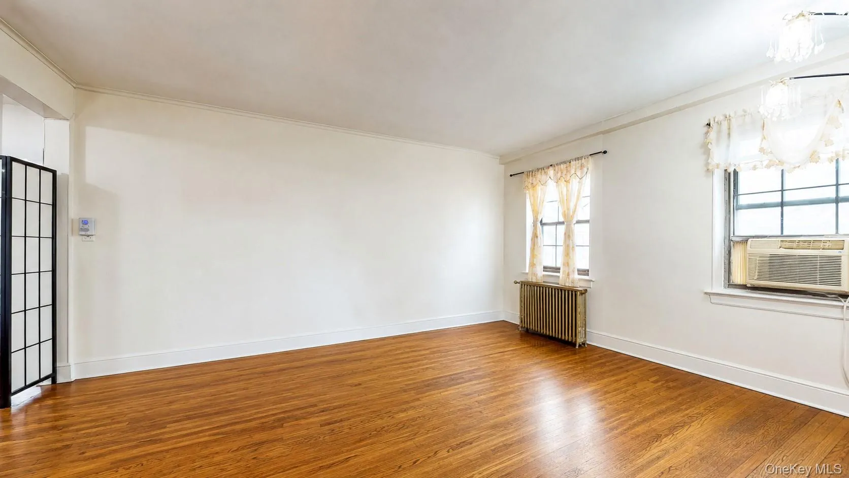144-15 78th Road, New York, NY, 2 Bedrooms Bedrooms, 5 Rooms Rooms,1 BathroomBathrooms,Residential,For Rent,78th,0,1045845 144-15 78th Road, New York, NY, 2 Bedrooms Bedrooms, 5 Rooms Rooms,1 BathroomBathrooms,Residential,For Rent,78th,0,1045845