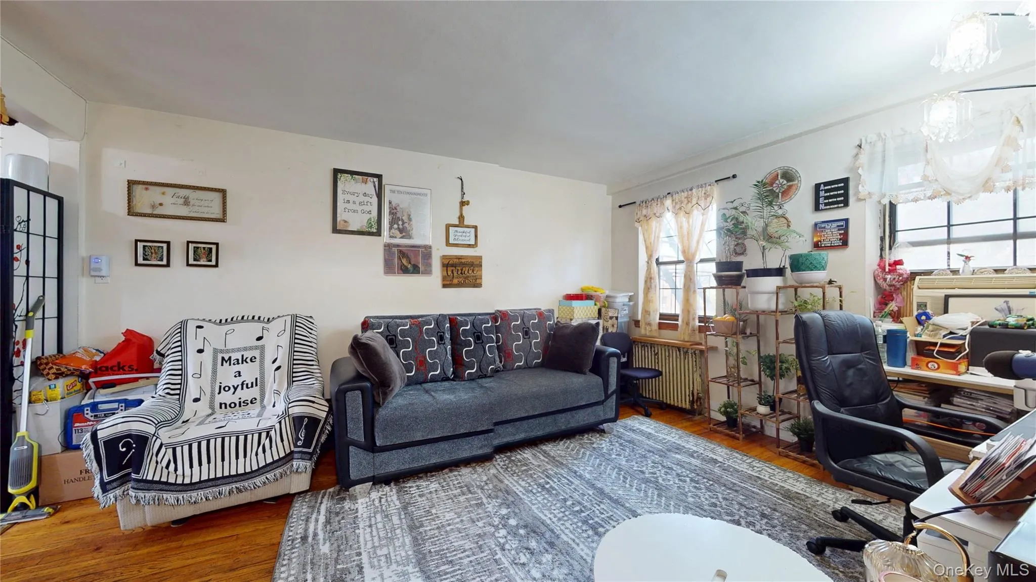 144-15 78th Road, New York, NY, 2 Bedrooms Bedrooms, 5 Rooms Rooms,1 BathroomBathrooms,Residential,For Rent,78th,0,1045845 144-15 78th Road, New York, NY, 2 Bedrooms Bedrooms, 5 Rooms Rooms,1 BathroomBathrooms,Residential,For Rent,78th,0,1045845
