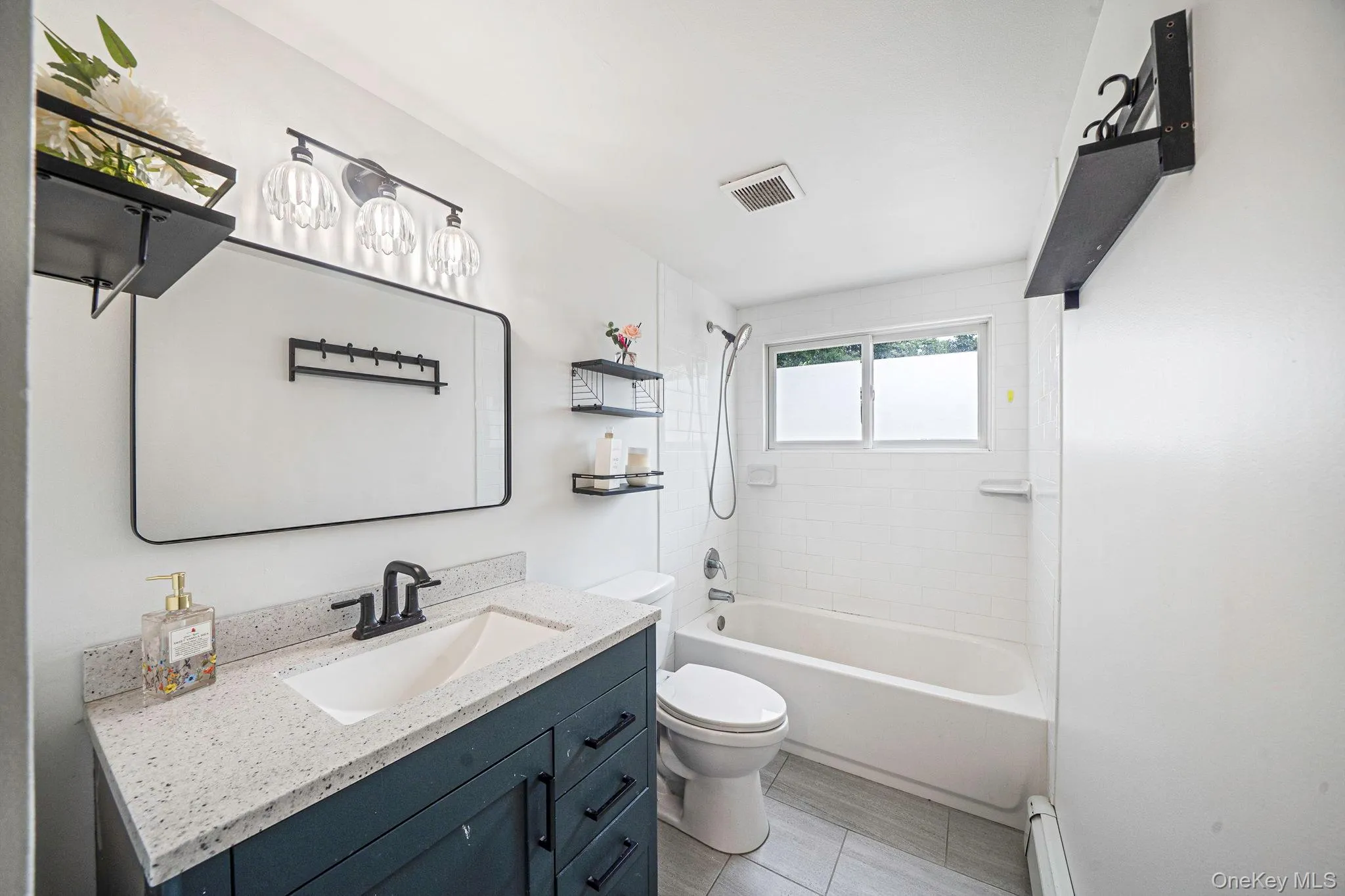 28 Ashwood Drive, Brookhaven, NY, 3 Bedrooms Bedrooms, 5 Rooms Rooms,1 BathroomBathrooms,Residential,For Rent,Ashwood,0,1045852 28 Ashwood Drive, Brookhaven, NY, 3 Bedrooms Bedrooms, 5 Rooms Rooms,1 BathroomBathrooms,Residential,For Rent,Ashwood,0,1045852