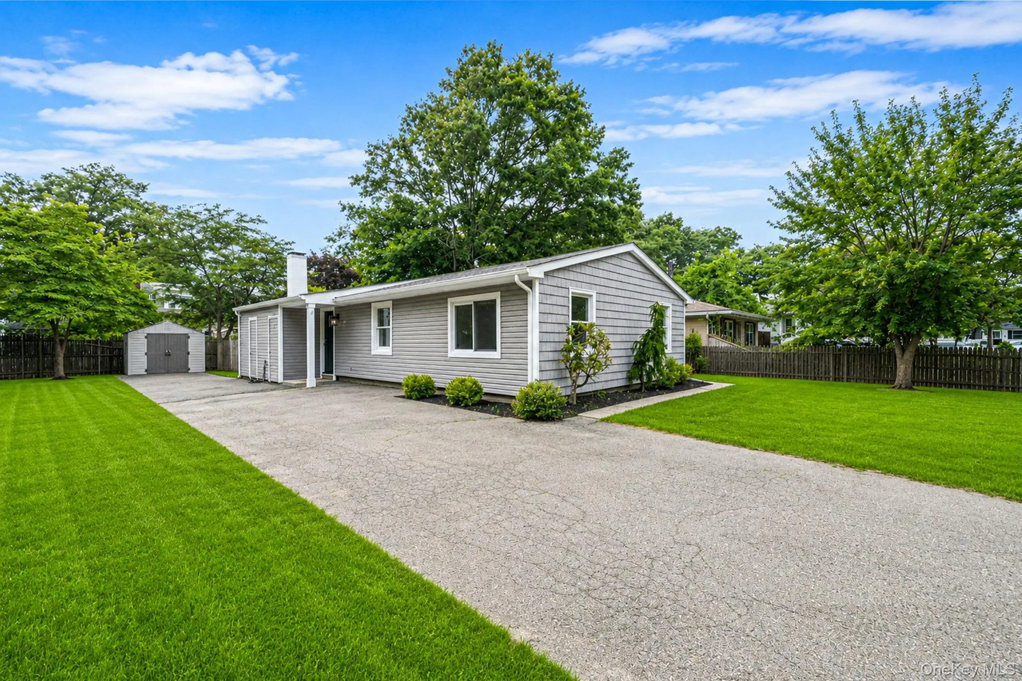 28 Ashwood Drive, Brookhaven, NY, 3 Bedrooms Bedrooms, 5 Rooms Rooms,1 BathroomBathrooms,Residential,For Rent,Ashwood,0,1045852 28 Ashwood Drive, Brookhaven, NY, 3 Bedrooms Bedrooms, 5 Rooms Rooms,1 BathroomBathrooms,Residential,For Rent,Ashwood,0,1045852