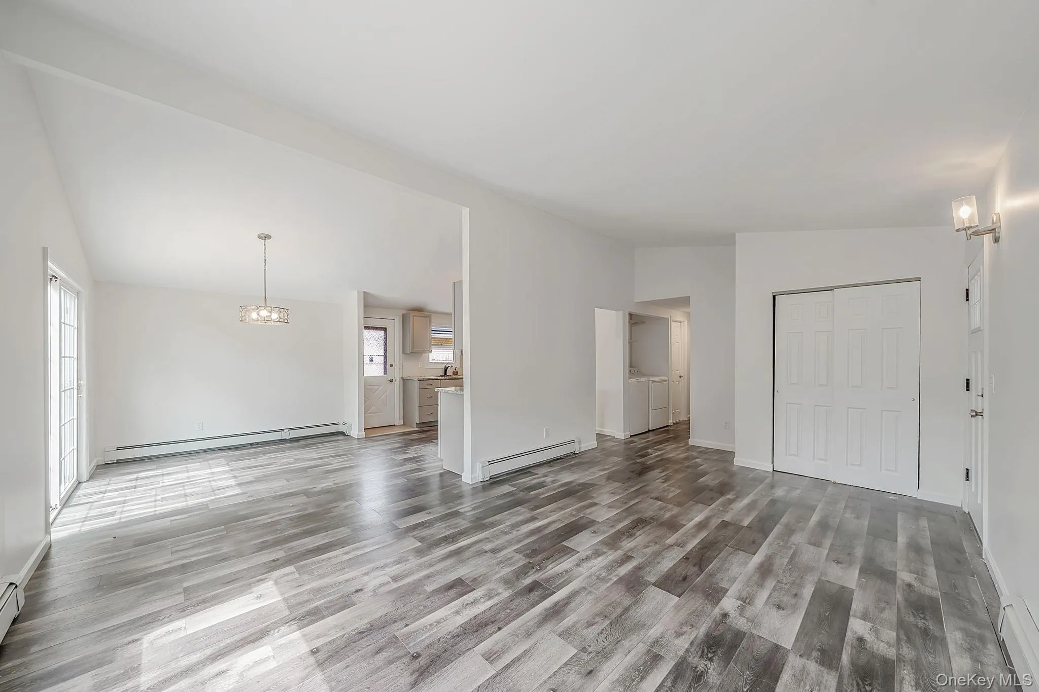 28 Ashwood Drive, Brookhaven, NY, 3 Bedrooms Bedrooms, 5 Rooms Rooms,1 BathroomBathrooms,Residential,For Rent,Ashwood,0,1045852 28 Ashwood Drive, Brookhaven, NY, 3 Bedrooms Bedrooms, 5 Rooms Rooms,1 BathroomBathrooms,Residential,For Rent,Ashwood,0,1045852