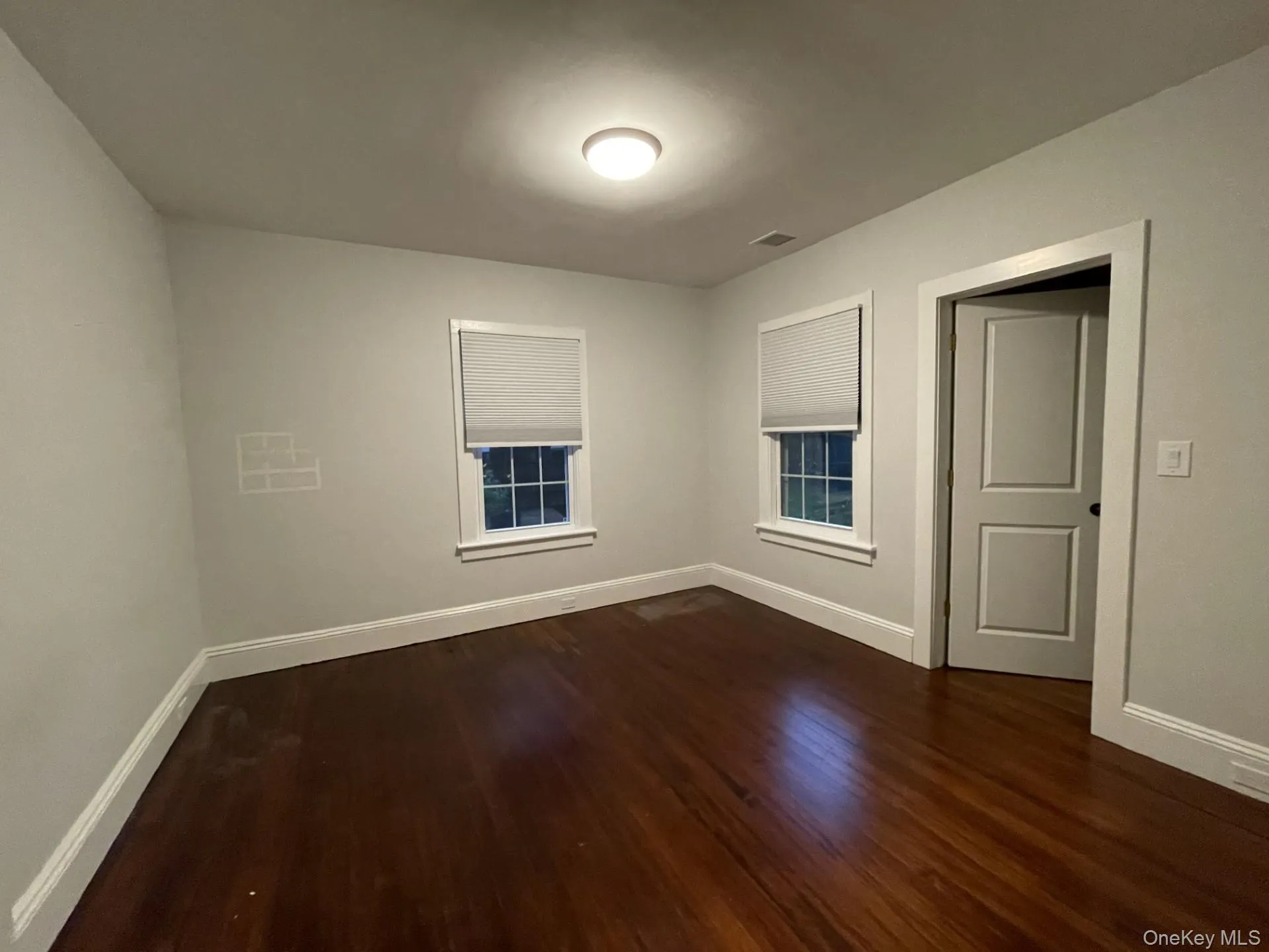 39 hillside Avenue, Oyster Bay, NY, 2 Bedrooms Bedrooms, 4 Rooms Rooms,1 BathroomBathrooms,Residential Lease,For Rent,hillside,0,1045854 39 hillside Avenue, Oyster Bay, NY, 2 Bedrooms Bedrooms, 4 Rooms Rooms,1 BathroomBathrooms,Residential Lease,For Rent,hillside,0,1045854