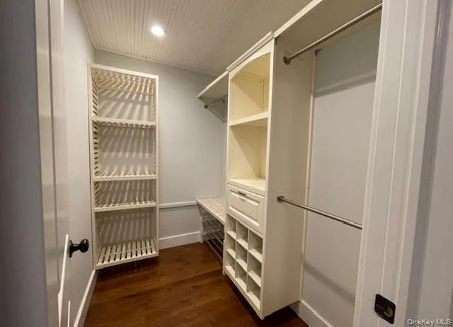 39 hillside Avenue, Oyster Bay, NY, 2 Bedrooms Bedrooms, 4 Rooms Rooms,1 BathroomBathrooms,Residential Lease,For Rent,hillside,0,1045854 39 hillside Avenue, Oyster Bay, NY, 2 Bedrooms Bedrooms, 4 Rooms Rooms,1 BathroomBathrooms,Residential Lease,For Rent,hillside,0,1045854