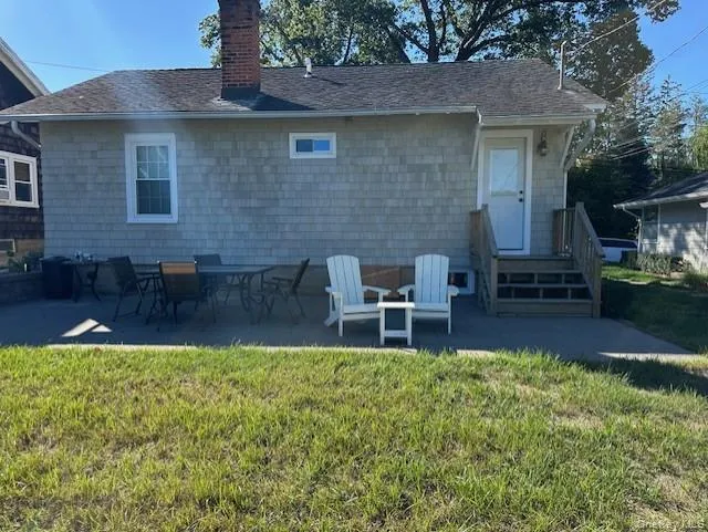 39 hillside Avenue, Oyster Bay, NY, 2 Bedrooms Bedrooms, 4 Rooms Rooms,1 BathroomBathrooms,Residential Lease,For Rent,hillside,0,1045854 39 hillside Avenue, Oyster Bay, NY, 2 Bedrooms Bedrooms, 4 Rooms Rooms,1 BathroomBathrooms,Residential Lease,For Rent,hillside,0,1045854