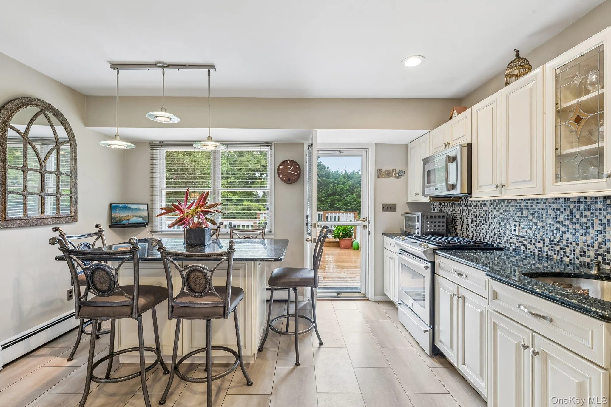 302 Maple Avenue, Brookhaven, NY, 4 Bedrooms Bedrooms, 7 Rooms Rooms,2 BathroomsBathrooms,Residential,For Rent,Maple,0,1045857 302 Maple Avenue, Brookhaven, NY, 4 Bedrooms Bedrooms, 7 Rooms Rooms,2 BathroomsBathrooms,Residential,For Rent,Maple,0,1045857