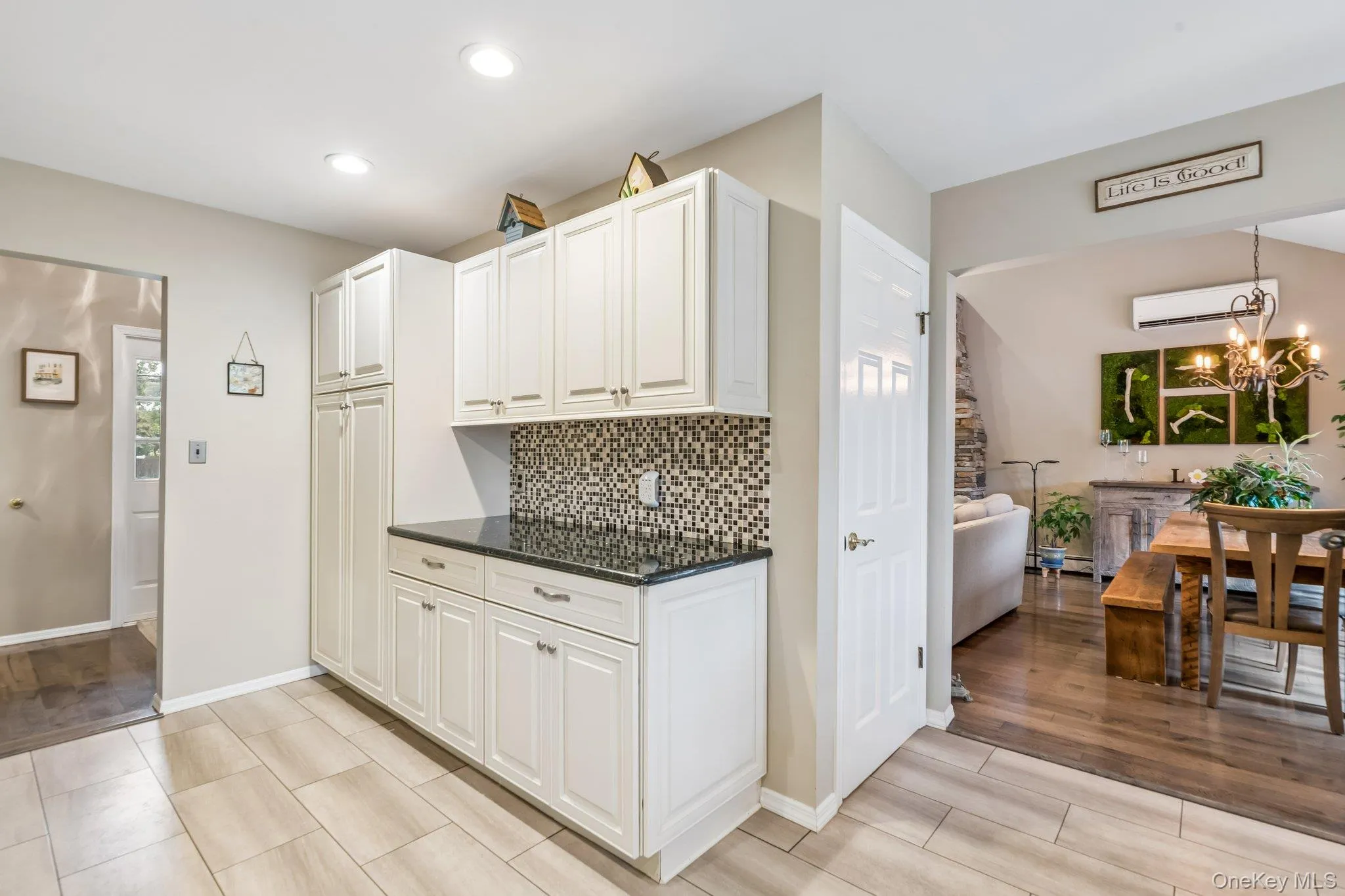302 Maple Avenue, Brookhaven, NY, 4 Bedrooms Bedrooms, 7 Rooms Rooms,2 BathroomsBathrooms,Residential,For Rent,Maple,0,1045857 302 Maple Avenue, Brookhaven, NY, 4 Bedrooms Bedrooms, 7 Rooms Rooms,2 BathroomsBathrooms,Residential,For Rent,Maple,0,1045857