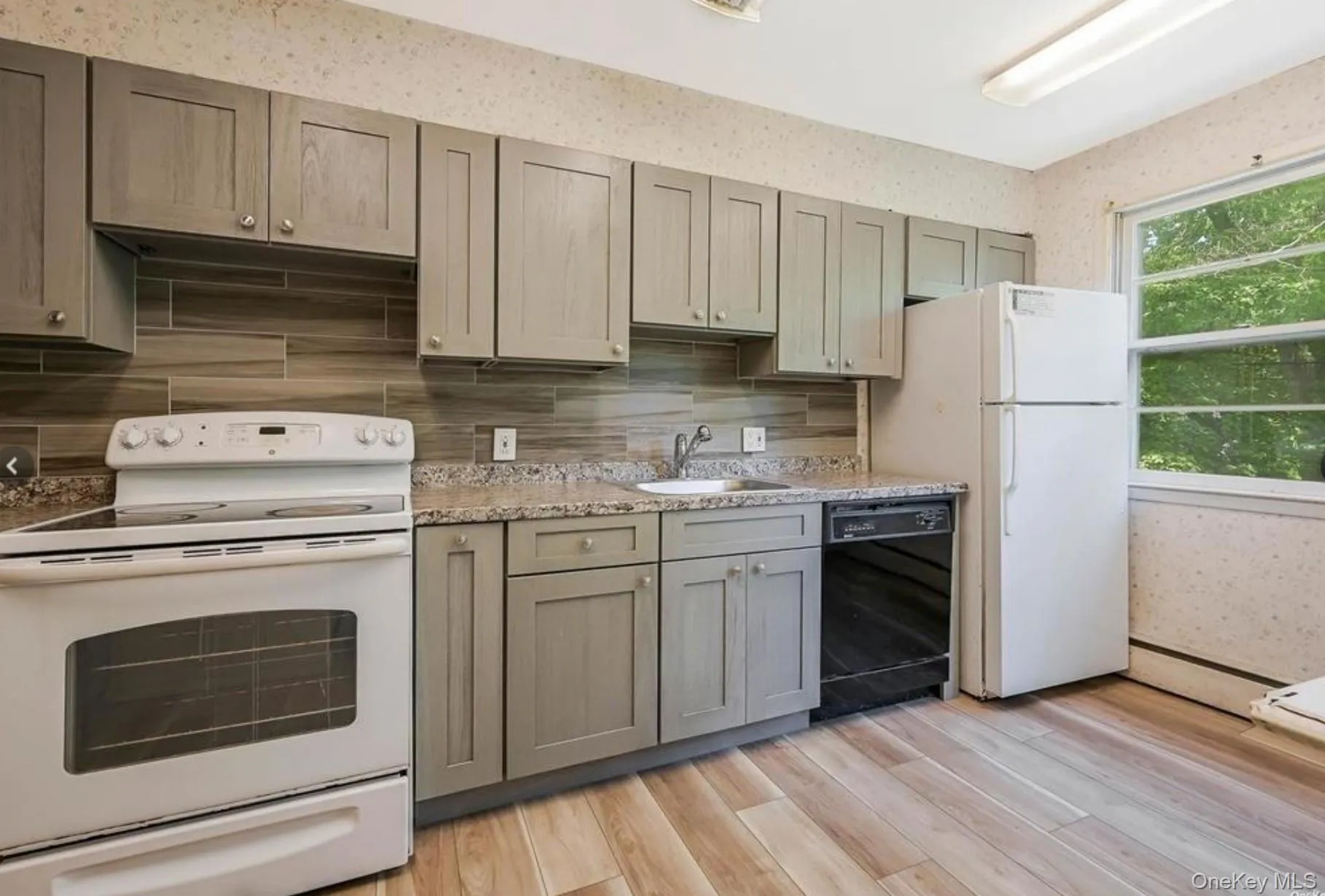 210 Michigan Avenue, Brookhaven, NY, 3 Bedrooms Bedrooms, 8 Rooms Rooms,2 BathroomsBathrooms,Residential Lease,For Rent,Michigan,0,1045861 210 Michigan Avenue, Brookhaven, NY, 3 Bedrooms Bedrooms, 8 Rooms Rooms,2 BathroomsBathrooms,Residential Lease,For Rent,Michigan,0,1045861