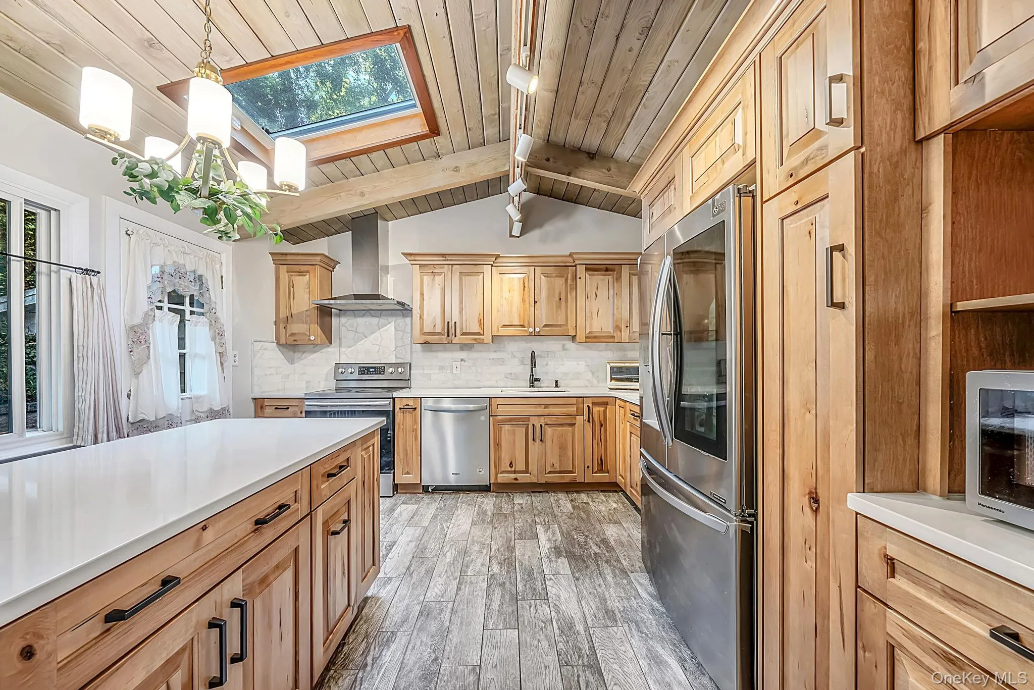 10 Highwood Road, Oyster Bay, NY, 4 Bedrooms Bedrooms, 8 Rooms Rooms,3 BathroomsBathrooms,Residential,For Rent,Highwood,0,1045875 10 Highwood Road, Oyster Bay, NY, 4 Bedrooms Bedrooms, 8 Rooms Rooms,3 BathroomsBathrooms,Residential,For Rent,Highwood,0,1045875