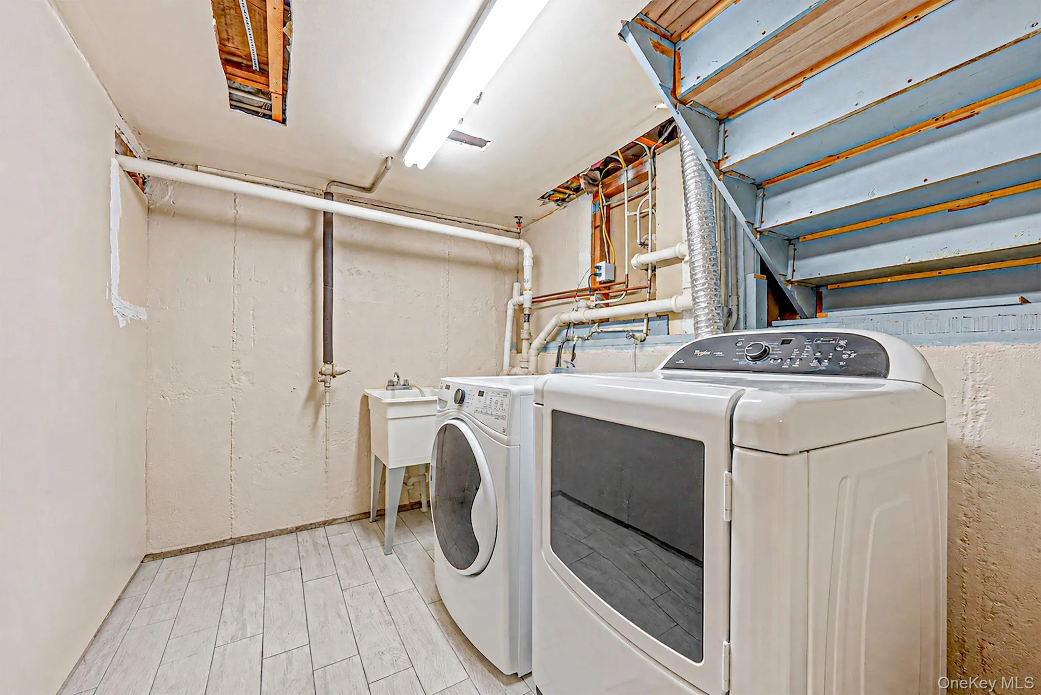10 Highwood Road, Oyster Bay, NY, 4 Bedrooms Bedrooms, 8 Rooms Rooms,3 BathroomsBathrooms,Residential,For Rent,Highwood,0,1045875 10 Highwood Road, Oyster Bay, NY, 4 Bedrooms Bedrooms, 8 Rooms Rooms,3 BathroomsBathrooms,Residential,For Rent,Highwood,0,1045875