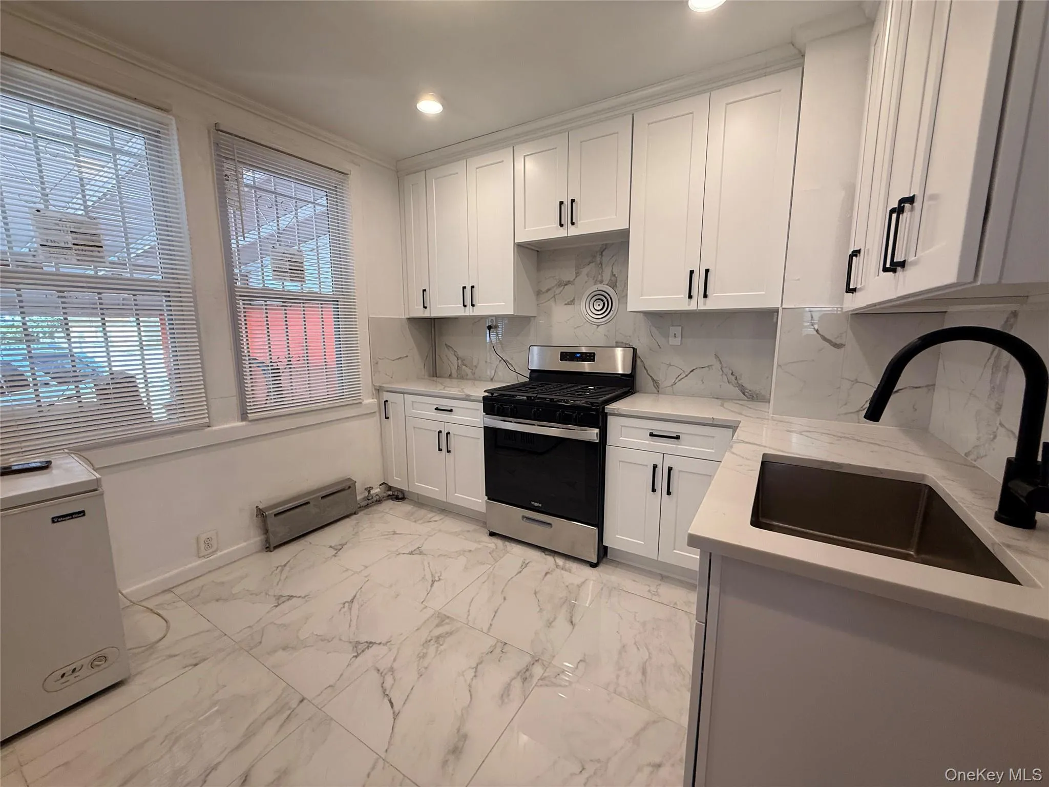 90-66 199th Street, New York, NY, 3 Bedrooms Bedrooms, 6 Rooms Rooms,2 BathroomsBathrooms,Residential Lease,For Rent,199th,0,1045876 90-66 199th Street, New York, NY, 3 Bedrooms Bedrooms, 6 Rooms Rooms,2 BathroomsBathrooms,Residential Lease,For Rent,199th,0,1045876
