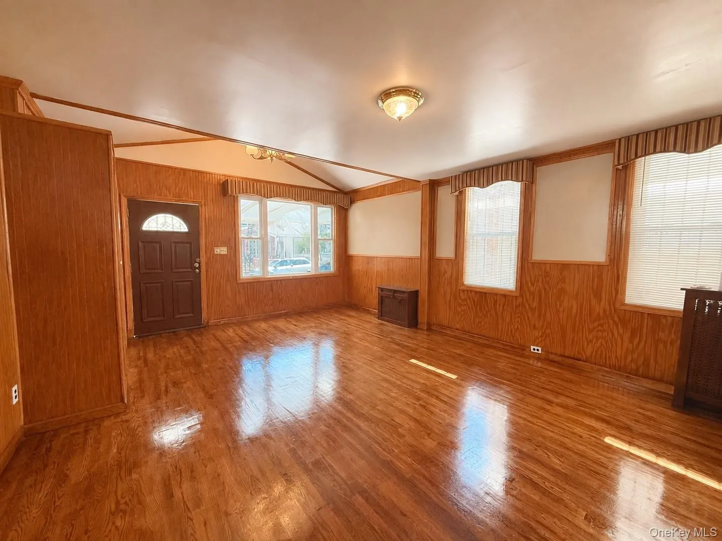 90-66 199th Street, New York, NY, 3 Bedrooms Bedrooms, 6 Rooms Rooms,2 BathroomsBathrooms,Residential Lease,For Rent,199th,0,1045876 90-66 199th Street, New York, NY, 3 Bedrooms Bedrooms, 6 Rooms Rooms,2 BathroomsBathrooms,Residential Lease,For Rent,199th,0,1045876