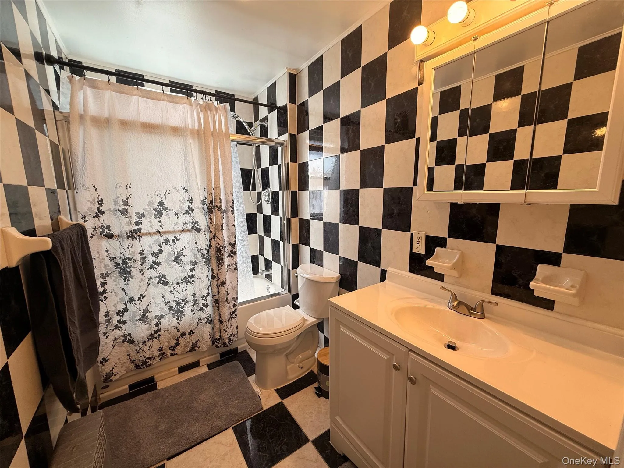 90-66 199th Street, New York, NY, 3 Bedrooms Bedrooms, 6 Rooms Rooms,2 BathroomsBathrooms,Residential Lease,For Rent,199th,0,1045876 90-66 199th Street, New York, NY, 3 Bedrooms Bedrooms, 6 Rooms Rooms,2 BathroomsBathrooms,Residential Lease,For Rent,199th,0,1045876