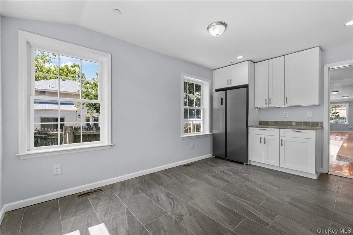 911 Hicksville Road, New York, NY, 5 Bedrooms Bedrooms, 9 Rooms Rooms,3 BathroomsBathrooms,Residential,For Rent,Hicksville,0,1045877 911 Hicksville Road, New York, NY, 5 Bedrooms Bedrooms, 9 Rooms Rooms,3 BathroomsBathrooms,Residential,For Rent,Hicksville,0,1045877