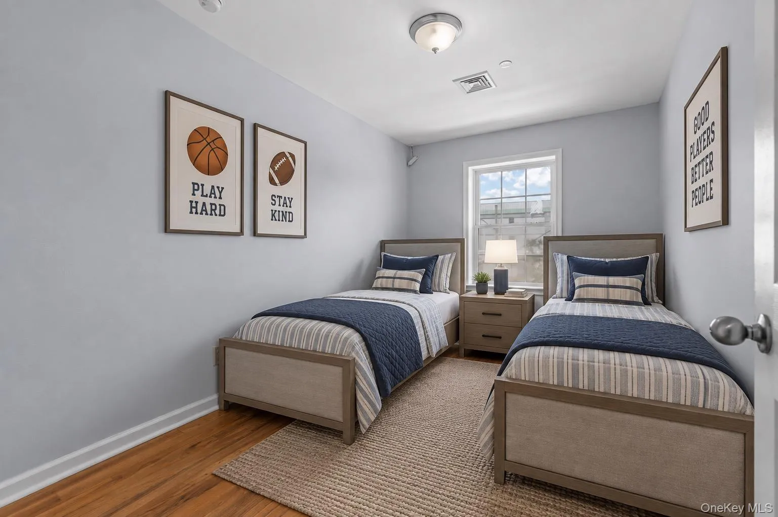 911 Hicksville Road, New York, NY, 5 Bedrooms Bedrooms, 9 Rooms Rooms,3 BathroomsBathrooms,Residential,For Rent,Hicksville,0,1045877 911 Hicksville Road, New York, NY, 5 Bedrooms Bedrooms, 9 Rooms Rooms,3 BathroomsBathrooms,Residential,For Rent,Hicksville,0,1045877
