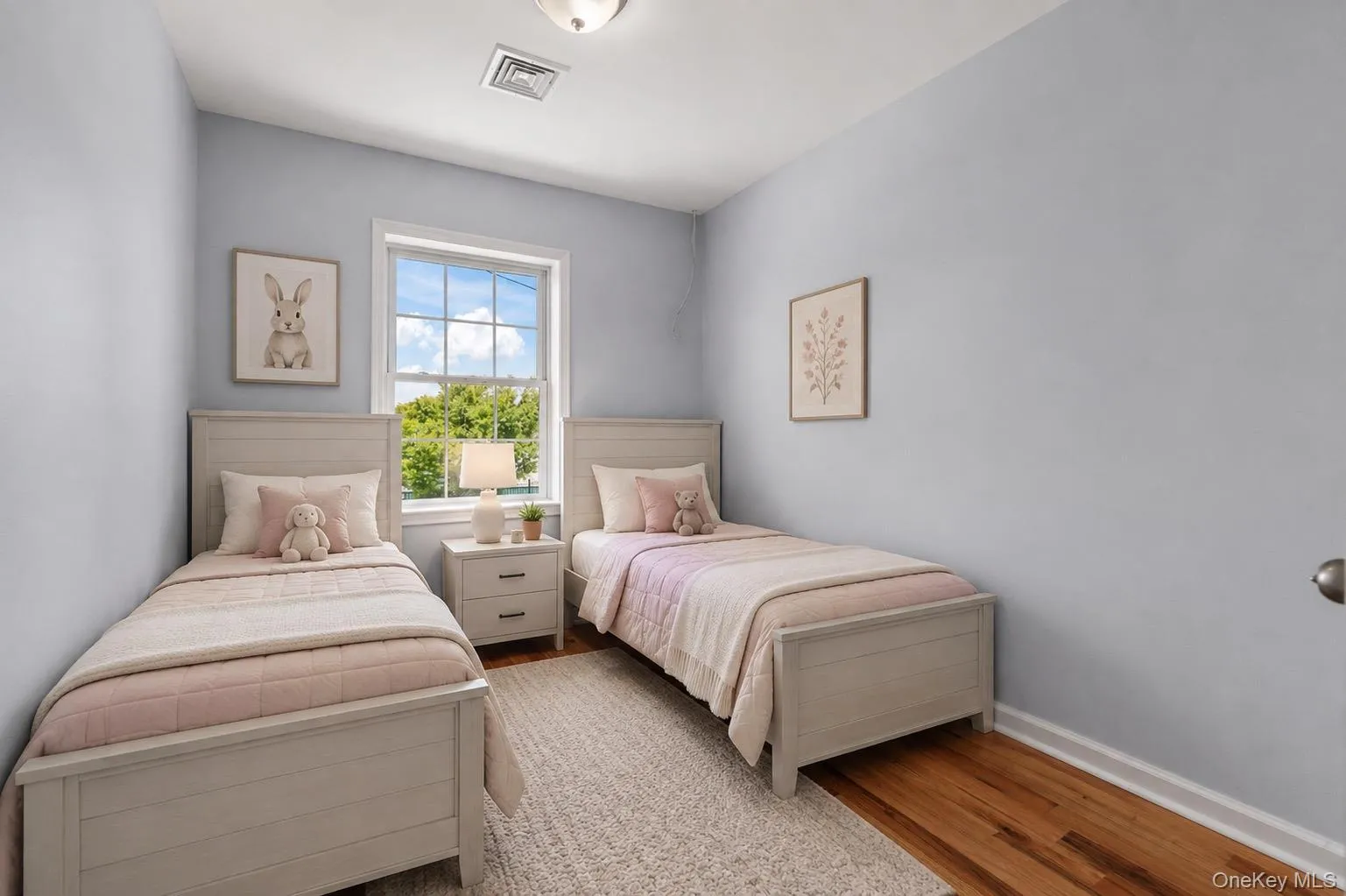 911 Hicksville Road, New York, NY, 5 Bedrooms Bedrooms, 9 Rooms Rooms,3 BathroomsBathrooms,Residential,For Rent,Hicksville,0,1045877 911 Hicksville Road, New York, NY, 5 Bedrooms Bedrooms, 9 Rooms Rooms,3 BathroomsBathrooms,Residential,For Rent,Hicksville,0,1045877