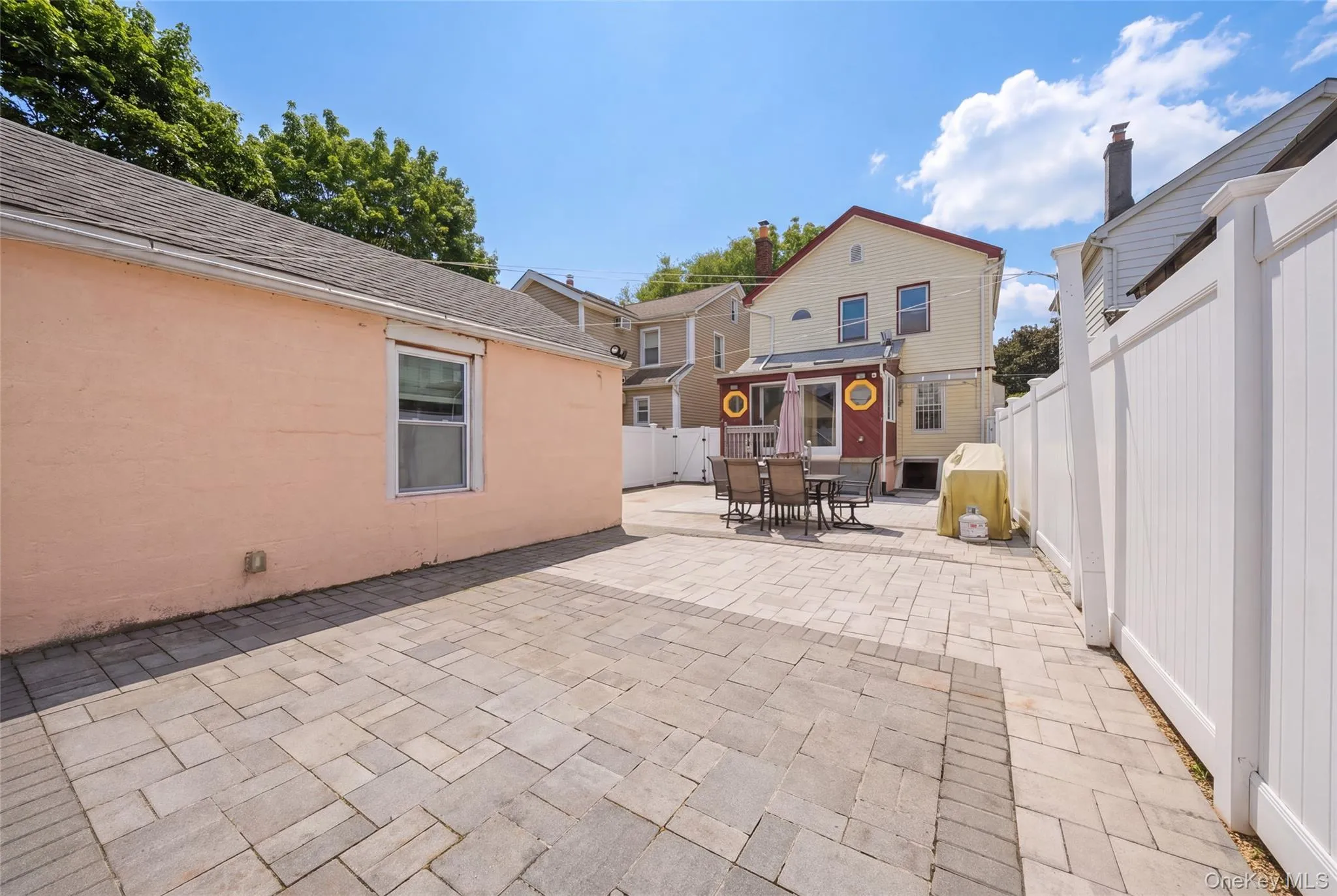 8777 254th Street, New York, NY, 4 Bedrooms Bedrooms, 5 Rooms Rooms,2 BathroomsBathrooms,Residential,For Rent,254th,0,1045886 8777 254th Street, New York, NY, 4 Bedrooms Bedrooms, 5 Rooms Rooms,2 BathroomsBathrooms,Residential,For Rent,254th,0,1045886