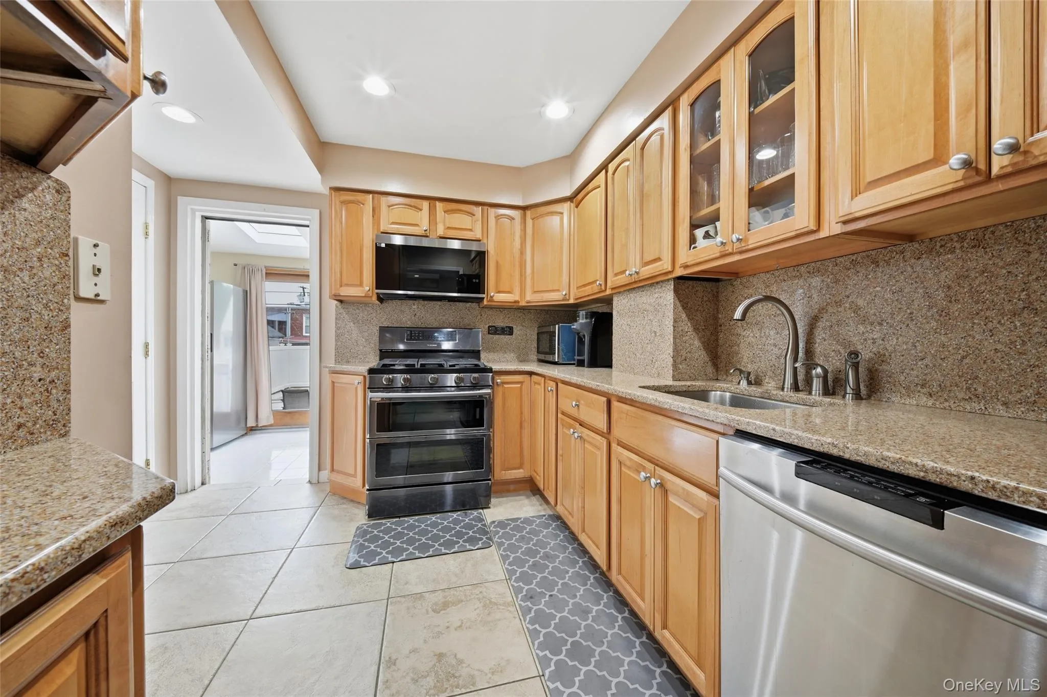 8777 254th Street, New York, NY, 4 Bedrooms Bedrooms, 5 Rooms Rooms,2 BathroomsBathrooms,Residential,For Rent,254th,0,1045886 8777 254th Street, New York, NY, 4 Bedrooms Bedrooms, 5 Rooms Rooms,2 BathroomsBathrooms,Residential,For Rent,254th,0,1045886