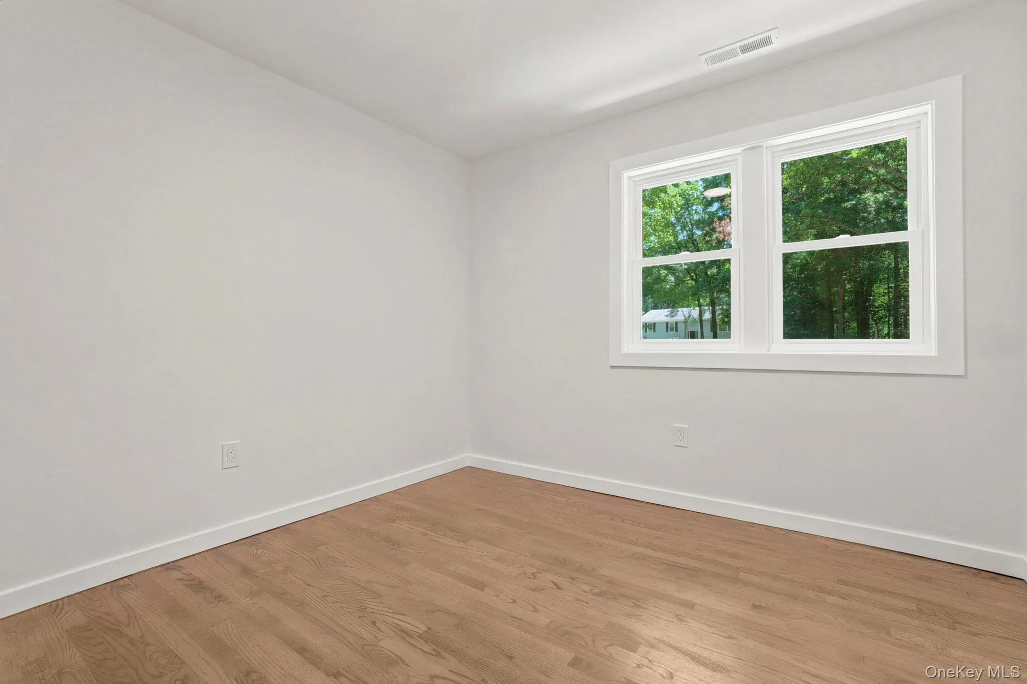 6 Vanessa Lane, Hyde Park, NY, 4 Bedrooms Bedrooms, 6 Rooms Rooms,3 BathroomsBathrooms,Residential,For Rent,Vanessa,0,1045888 6 Vanessa Lane, Hyde Park, NY, 4 Bedrooms Bedrooms, 6 Rooms Rooms,3 BathroomsBathrooms,Residential,For Rent,Vanessa,0,1045888