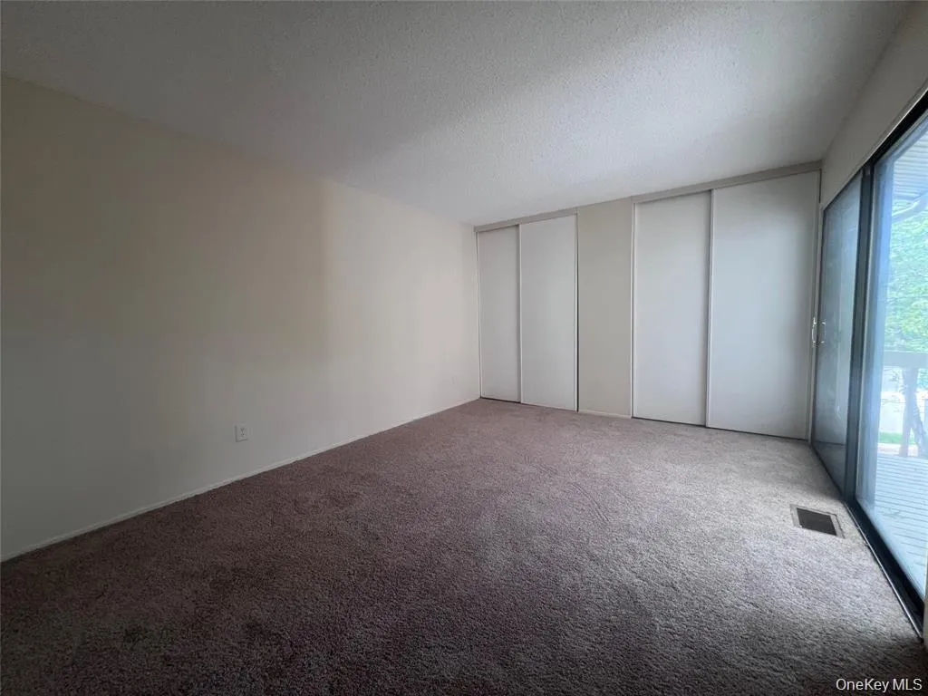 200 Springmeadow Drive, Islip, NY, 3 Bedrooms Bedrooms, 6 Rooms Rooms,1 BathroomBathrooms,Residential Lease,For Rent,Springmeadow,0,1045891 200 Springmeadow Drive, Islip, NY, 3 Bedrooms Bedrooms, 6 Rooms Rooms,1 BathroomBathrooms,Residential Lease,For Rent,Springmeadow,0,1045891