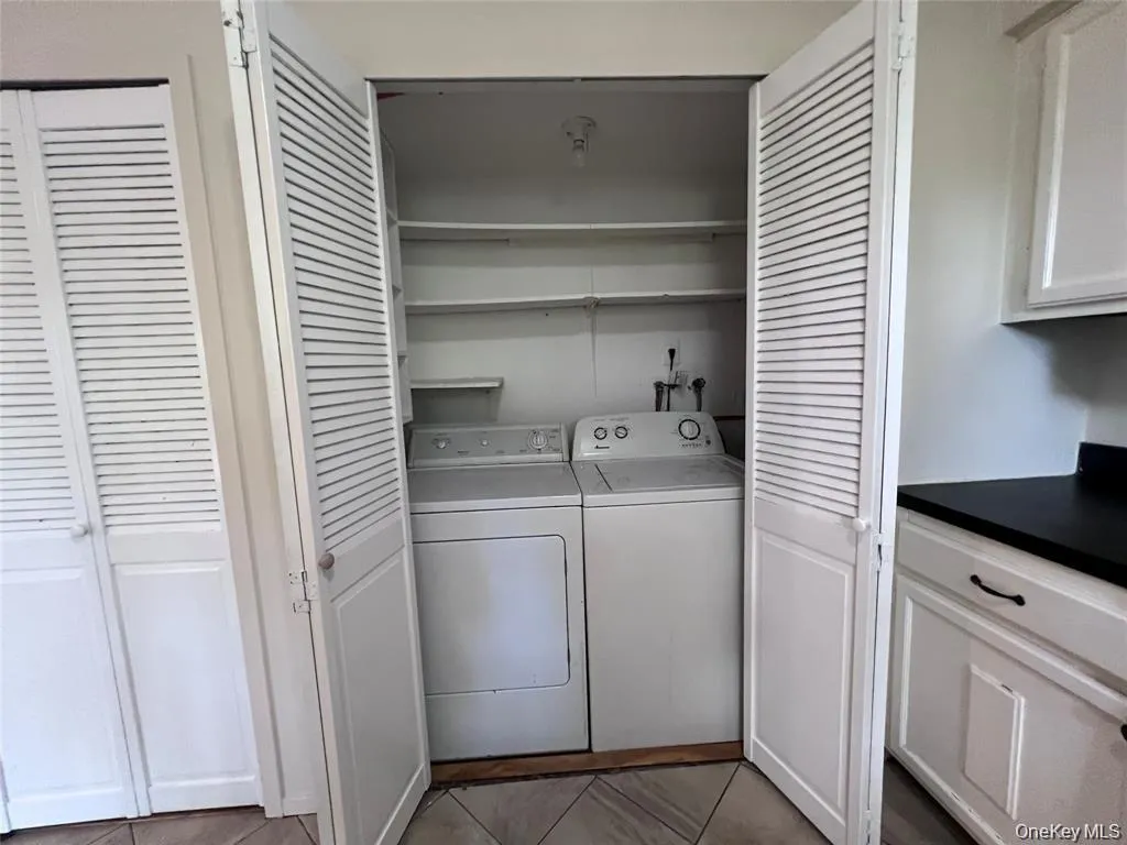 200 Springmeadow Drive, Islip, NY, 3 Bedrooms Bedrooms, 6 Rooms Rooms,1 BathroomBathrooms,Residential Lease,For Rent,Springmeadow,0,1045891 200 Springmeadow Drive, Islip, NY, 3 Bedrooms Bedrooms, 6 Rooms Rooms,1 BathroomBathrooms,Residential Lease,For Rent,Springmeadow,0,1045891