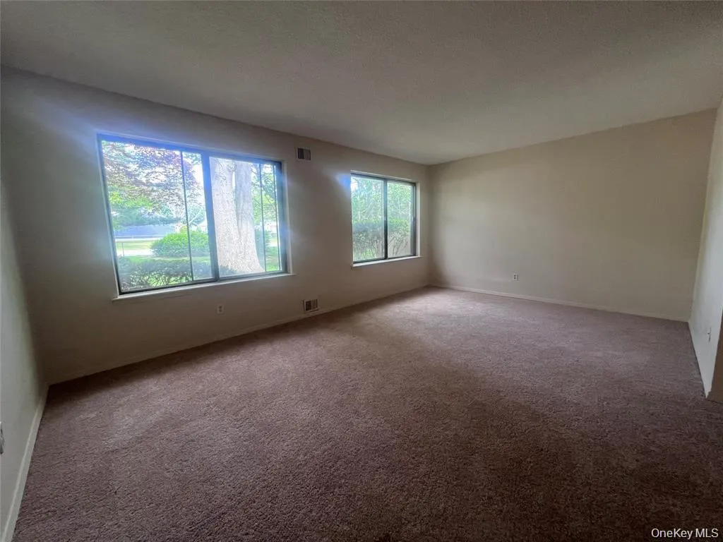 200 Springmeadow Drive, Islip, NY, 3 Bedrooms Bedrooms, 6 Rooms Rooms,1 BathroomBathrooms,Residential Lease,For Rent,Springmeadow,0,1045891 200 Springmeadow Drive, Islip, NY, 3 Bedrooms Bedrooms, 6 Rooms Rooms,1 BathroomBathrooms,Residential Lease,For Rent,Springmeadow,0,1045891