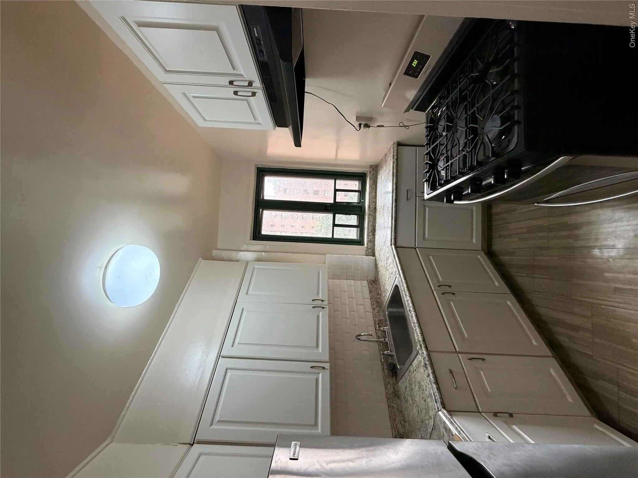 20 Metropolitan Oval, New York, NY, 1 Bedroom Bedrooms, 3 Rooms Rooms,1 BathroomBathrooms,Residential,For Rent,Metropolitan,0,1045892 20 Metropolitan Oval, New York, NY, 1 Bedroom Bedrooms, 3 Rooms Rooms,1 BathroomBathrooms,Residential,For Rent,Metropolitan,0,1045892