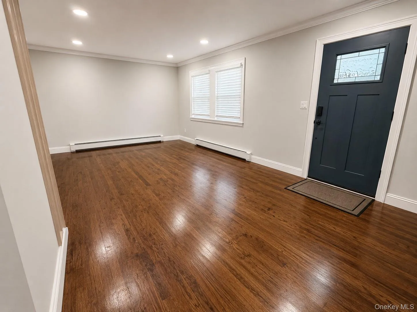 16 Lake Place, Babylon, NY, 3 Bedrooms Bedrooms, 6 Rooms Rooms,1 BathroomBathrooms,Residential,For Rent,Lake,0,1045901 16 Lake Place, Babylon, NY, 3 Bedrooms Bedrooms, 6 Rooms Rooms,1 BathroomBathrooms,Residential,For Rent,Lake,0,1045901