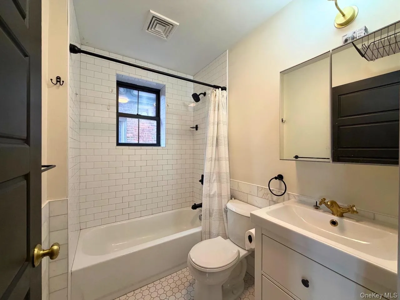 203 Liberty Street, Newburgh (city), NY, 3 Bedrooms Bedrooms, 5 Rooms Rooms,1 BathroomBathrooms,Residential Lease,For Rent,Liberty,0,1045907 203 Liberty Street, Newburgh (city), NY, 3 Bedrooms Bedrooms, 5 Rooms Rooms,1 BathroomBathrooms,Residential Lease,For Rent,Liberty,0,1045907