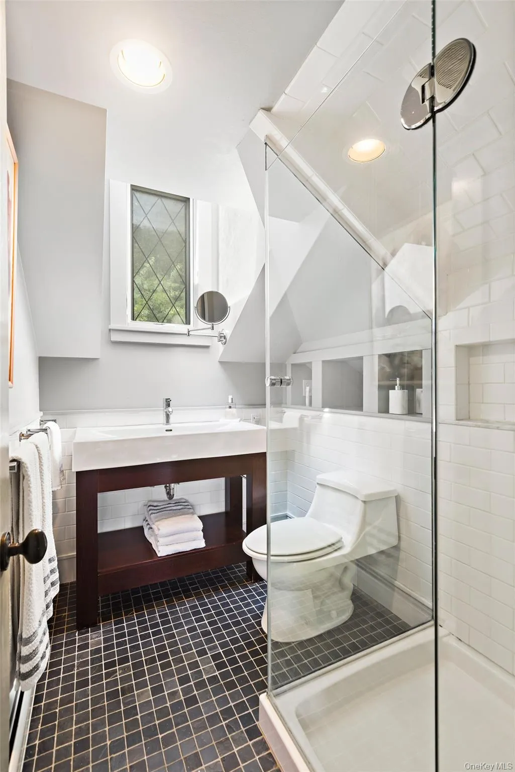 924 Route 9W, Orangetown, NY, 3 Bedrooms Bedrooms, 6 Rooms Rooms,2 BathroomsBathrooms,Residential,For Rent,Route 9W,0,1045908 924 Route 9W, Orangetown, NY, 3 Bedrooms Bedrooms, 6 Rooms Rooms,2 BathroomsBathrooms,Residential,For Rent,Route 9W,0,1045908