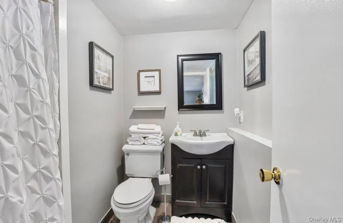 5 Pine Drive, Stony Point, NY, 4 Bedrooms Bedrooms, 10 Rooms Rooms,2 BathroomsBathrooms,Residential,For Rent,Pine,0,1045913 5 Pine Drive, Stony Point, NY, 4 Bedrooms Bedrooms, 10 Rooms Rooms,2 BathroomsBathrooms,Residential,For Rent,Pine,0,1045913