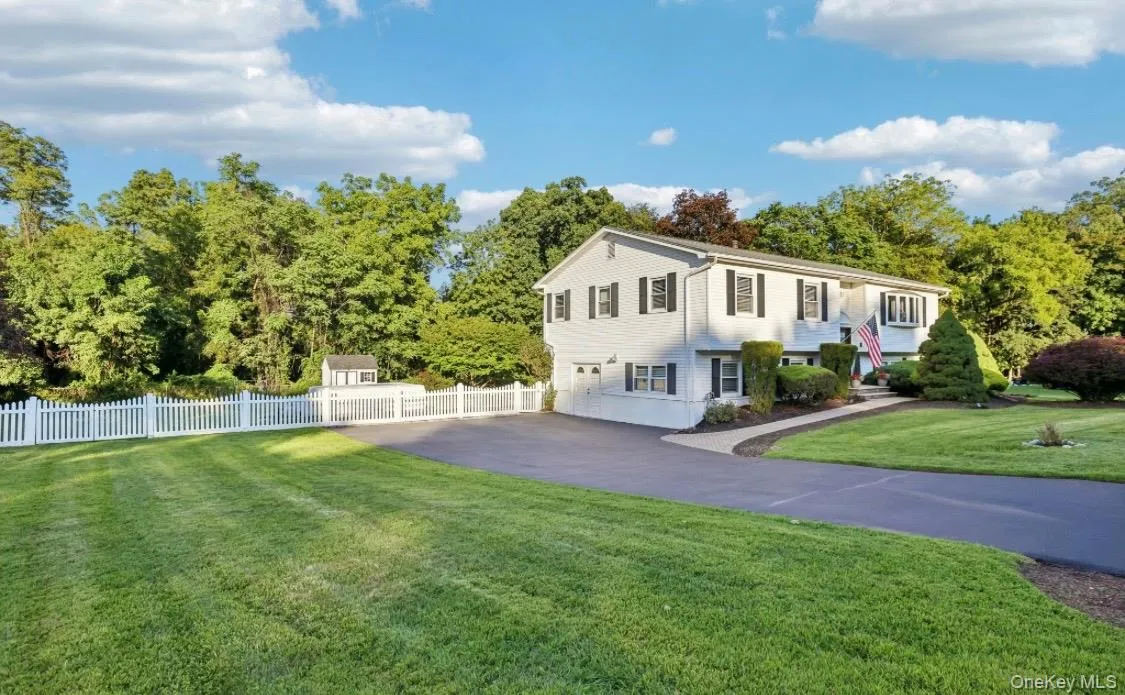 5 Pine Drive, Stony Point, NY, 4 Bedrooms Bedrooms, 10 Rooms Rooms,2 BathroomsBathrooms,Residential,For Rent,Pine,0,1045913 5 Pine Drive, Stony Point, NY, 4 Bedrooms Bedrooms, 10 Rooms Rooms,2 BathroomsBathrooms,Residential,For Rent,Pine,0,1045913