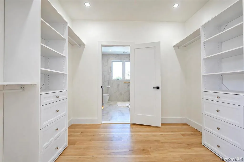 19 coachman Lane, Hempstead, NY, 5 Bedrooms Bedrooms, 10 Rooms Rooms,6 BathroomsBathrooms,Residential,For Rent,coachman,0,1045914 19 coachman Lane, Hempstead, NY, 5 Bedrooms Bedrooms, 10 Rooms Rooms,6 BathroomsBathrooms,Residential,For Rent,coachman,0,1045914