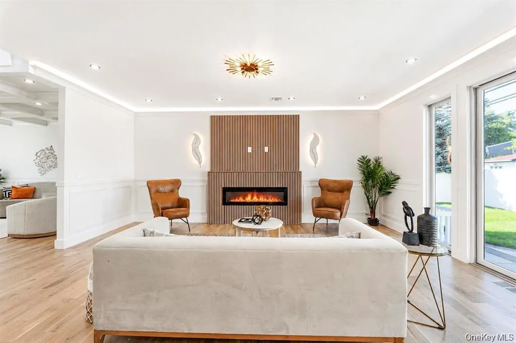 19 coachman Lane, Hempstead, NY, 5 Bedrooms Bedrooms, 10 Rooms Rooms,6 BathroomsBathrooms,Residential,For Rent,coachman,0,1045914 19 coachman Lane, Hempstead, NY, 5 Bedrooms Bedrooms, 10 Rooms Rooms,6 BathroomsBathrooms,Residential,For Rent,coachman,0,1045914