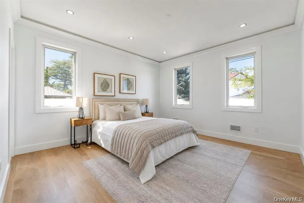 19 coachman Lane, Hempstead, NY, 5 Bedrooms Bedrooms, 10 Rooms Rooms,6 BathroomsBathrooms,Residential,For Rent,coachman,0,1045914 19 coachman Lane, Hempstead, NY, 5 Bedrooms Bedrooms, 10 Rooms Rooms,6 BathroomsBathrooms,Residential,For Rent,coachman,0,1045914