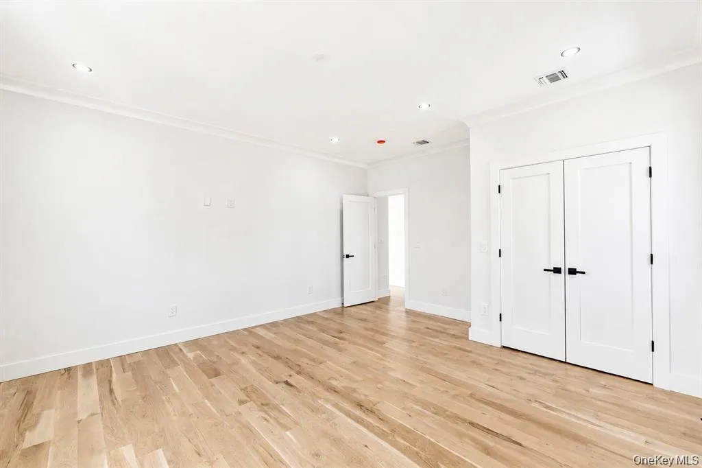 19 coachman Lane, Hempstead, NY, 5 Bedrooms Bedrooms, 10 Rooms Rooms,6 BathroomsBathrooms,Residential,For Rent,coachman,0,1045914 19 coachman Lane, Hempstead, NY, 5 Bedrooms Bedrooms, 10 Rooms Rooms,6 BathroomsBathrooms,Residential,For Rent,coachman,0,1045914