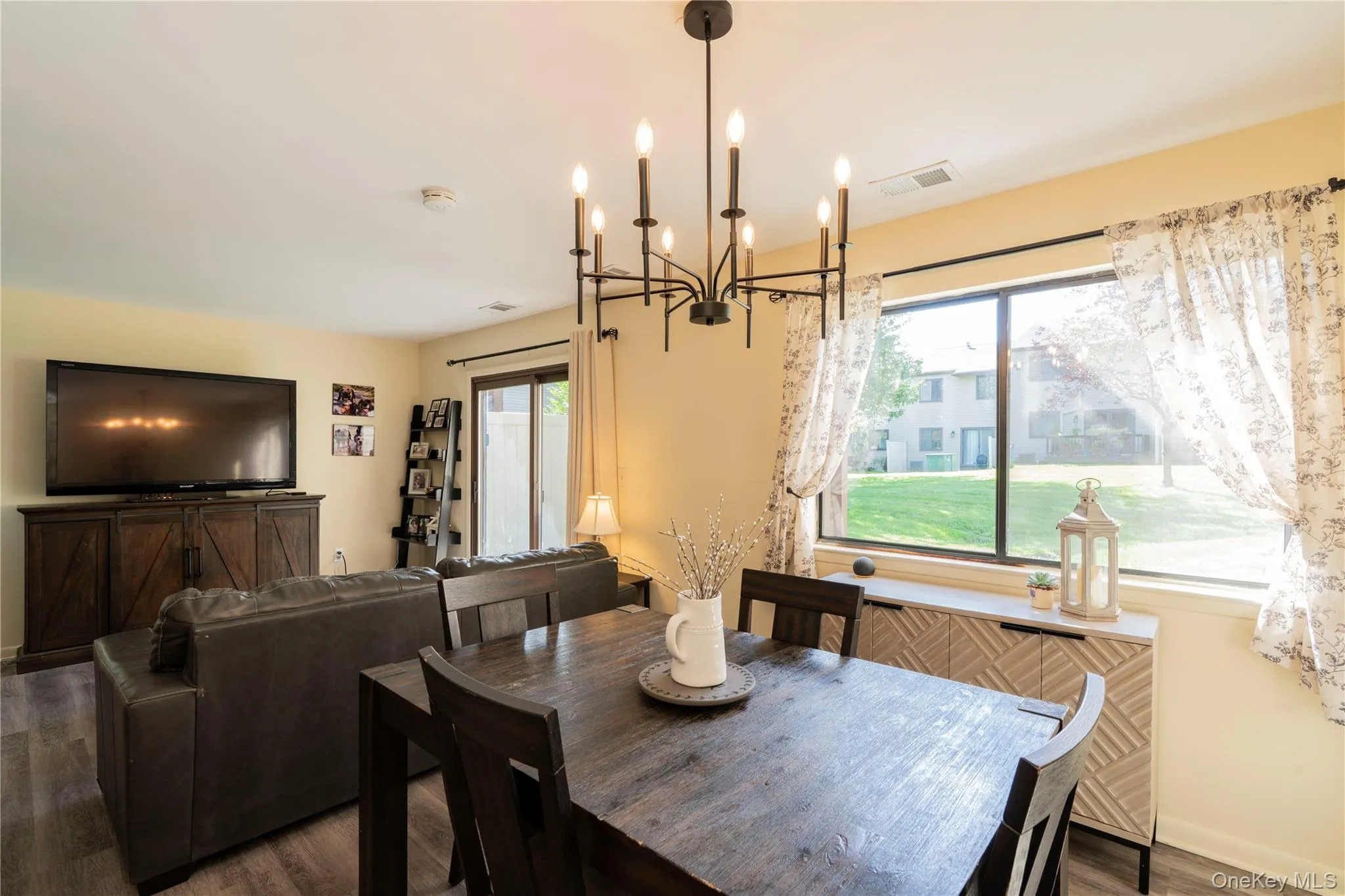 6 Knights Bridge, Poughkeepsie, NY, 1 Bedroom Bedrooms, 3 Rooms Rooms,1 BathroomBathrooms,Residential,For Rent,Knights,0,1045920 6 Knights Bridge, Poughkeepsie, NY, 1 Bedroom Bedrooms, 3 Rooms Rooms,1 BathroomBathrooms,Residential,For Rent,Knights,0,1045920