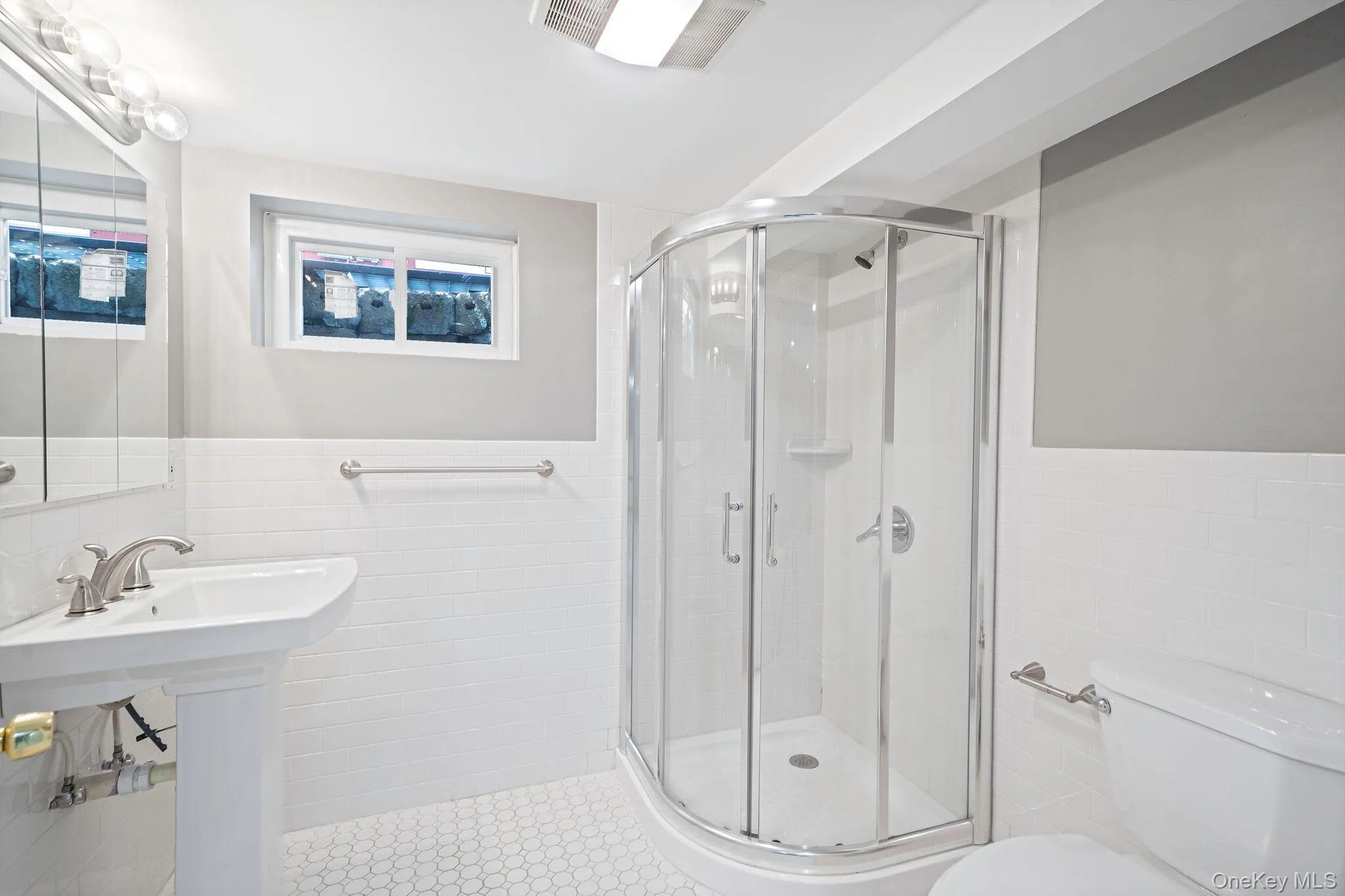 190 Albertson Place, Hempstead, NY, 3 Bedrooms Bedrooms, 6 Rooms Rooms,2 BathroomsBathrooms,Residential,For Rent,Albertson,0,1045924 190 Albertson Place, Hempstead, NY, 3 Bedrooms Bedrooms, 6 Rooms Rooms,2 BathroomsBathrooms,Residential,For Rent,Albertson,0,1045924