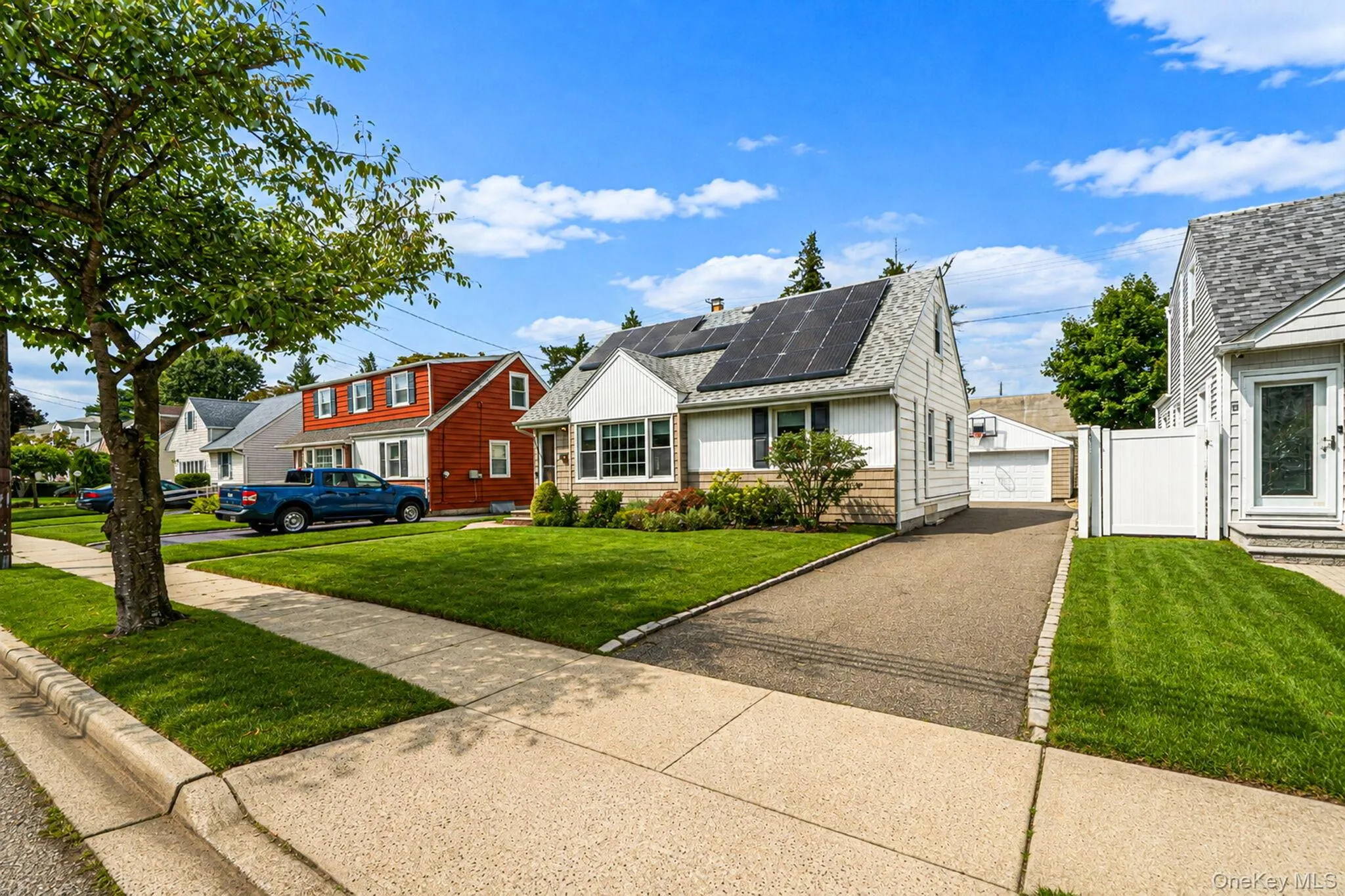 190 Albertson Place, Hempstead, NY, 3 Bedrooms Bedrooms, 6 Rooms Rooms,2 BathroomsBathrooms,Residential,For Rent,Albertson,0,1045924 190 Albertson Place, Hempstead, NY, 3 Bedrooms Bedrooms, 6 Rooms Rooms,2 BathroomsBathrooms,Residential,For Rent,Albertson,0,1045924