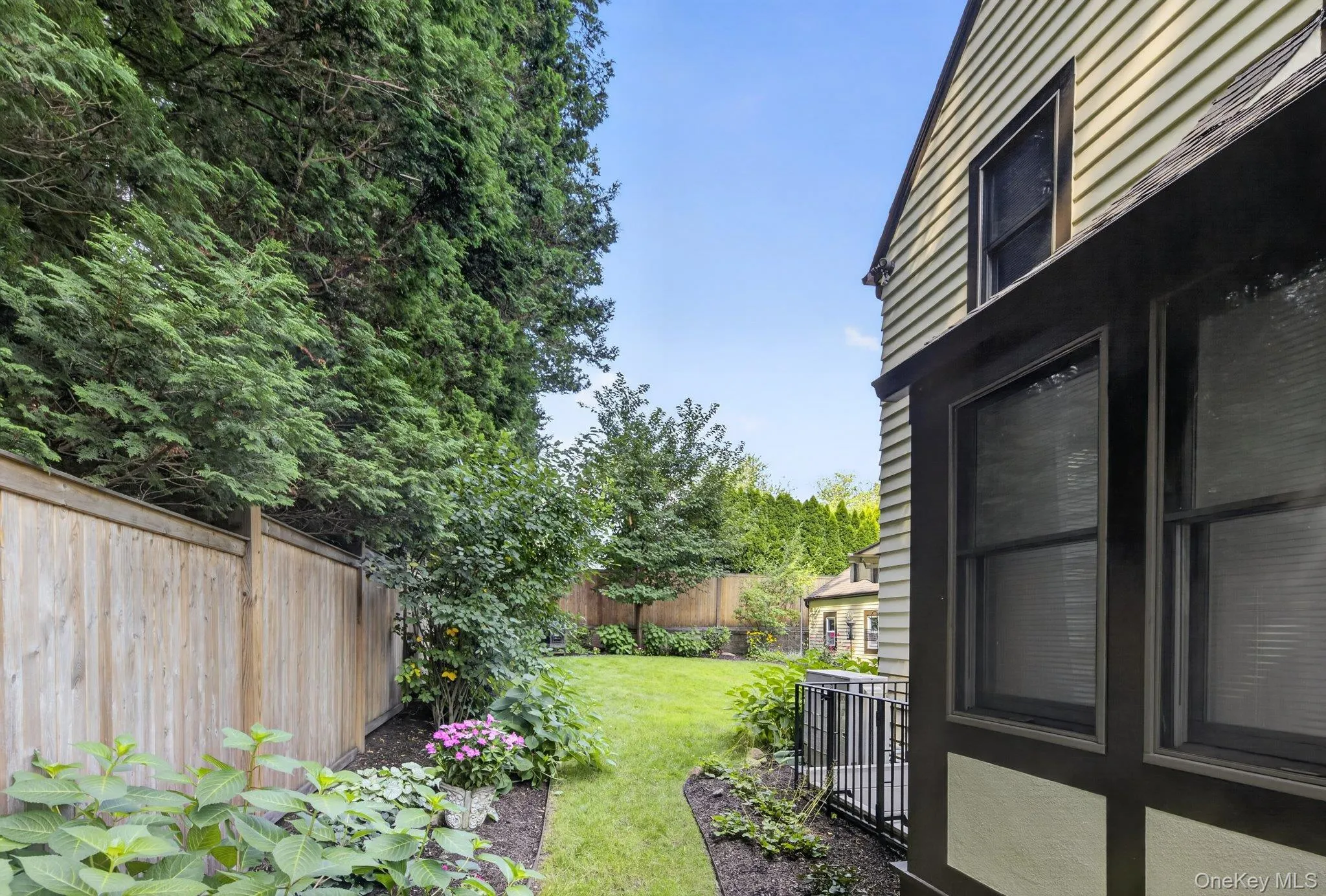 14 Longfellow Street, Greenburgh, NY, 2 Bedrooms Bedrooms, 7 Rooms Rooms,2 BathroomsBathrooms,Residential,For Rent,Longfellow,0,1045927 14 Longfellow Street, Greenburgh, NY, 2 Bedrooms Bedrooms, 7 Rooms Rooms,2 BathroomsBathrooms,Residential,For Rent,Longfellow,0,1045927