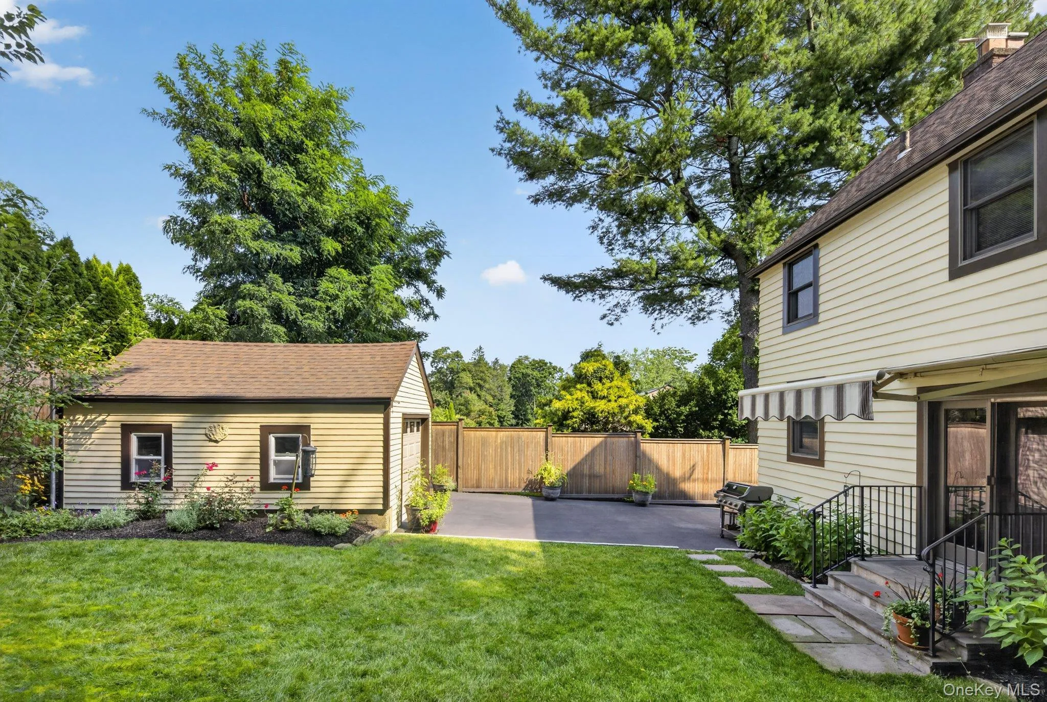 14 Longfellow Street, Greenburgh, NY, 2 Bedrooms Bedrooms, 7 Rooms Rooms,2 BathroomsBathrooms,Residential,For Rent,Longfellow,0,1045927 14 Longfellow Street, Greenburgh, NY, 2 Bedrooms Bedrooms, 7 Rooms Rooms,2 BathroomsBathrooms,Residential,For Rent,Longfellow,0,1045927