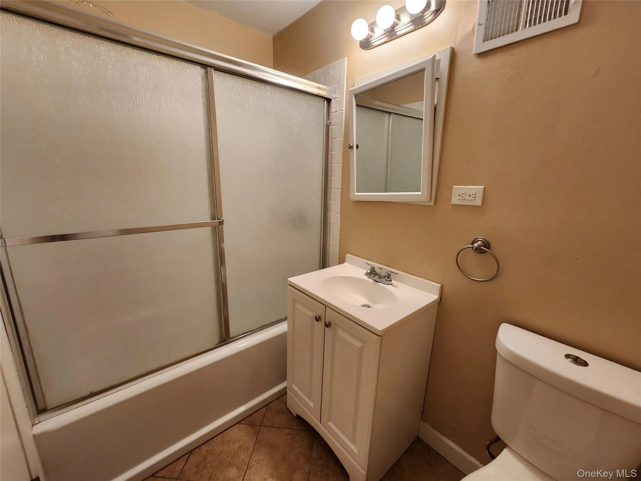 Full Bath 2nd Level Full Bath 2nd Level