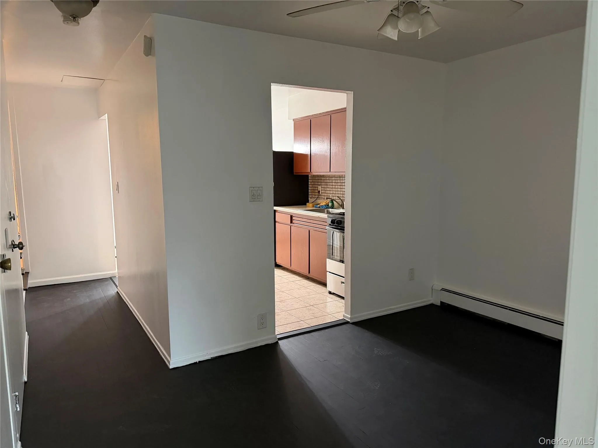 9320 243rd Street, New York, NY, 3 Bedrooms Bedrooms, 4 Rooms Rooms,2 BathroomsBathrooms,Residential Lease,For Rent,243rd,0,1045930 9320 243rd Street, New York, NY, 3 Bedrooms Bedrooms, 4 Rooms Rooms,2 BathroomsBathrooms,Residential Lease,For Rent,243rd,0,1045930