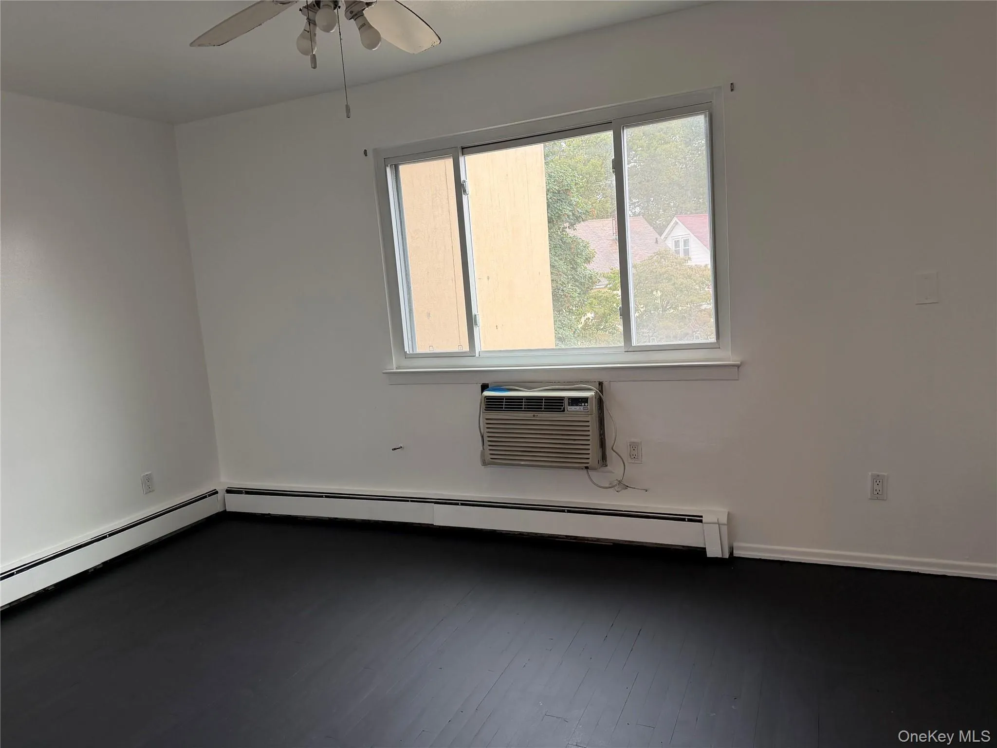 9320 243rd Street, New York, NY, 3 Bedrooms Bedrooms, 4 Rooms Rooms,2 BathroomsBathrooms,Residential Lease,For Rent,243rd,0,1045930 9320 243rd Street, New York, NY, 3 Bedrooms Bedrooms, 4 Rooms Rooms,2 BathroomsBathrooms,Residential Lease,For Rent,243rd,0,1045930