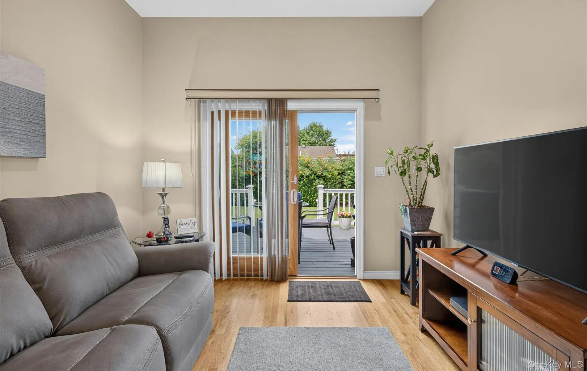 154 Park Lane, Oyster Bay, NY, 3 Bedrooms Bedrooms, 7 Rooms Rooms,2 BathroomsBathrooms,Residential,For Rent,Park,0,1045932 154 Park Lane, Oyster Bay, NY, 3 Bedrooms Bedrooms, 7 Rooms Rooms,2 BathroomsBathrooms,Residential,For Rent,Park,0,1045932