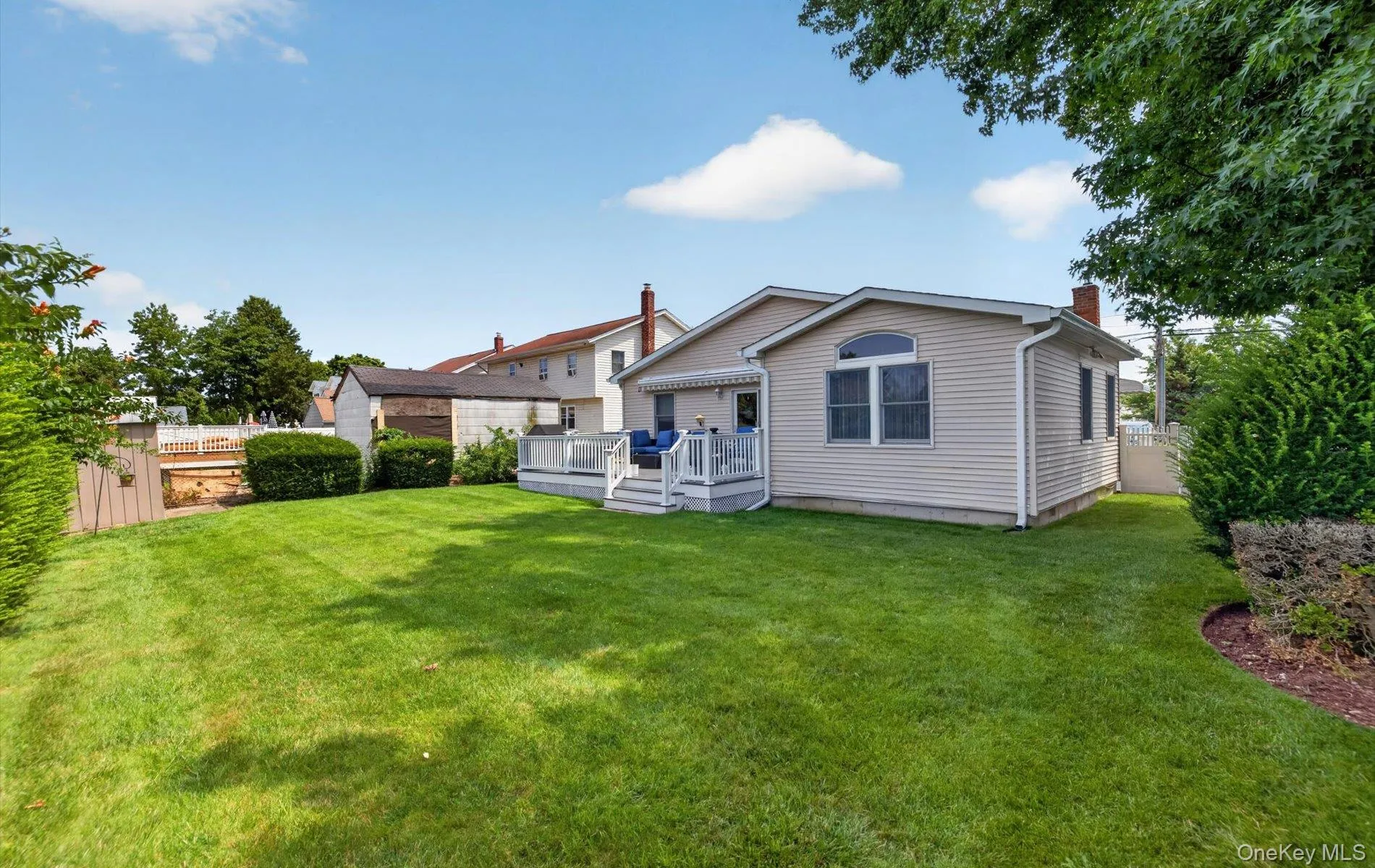 154 Park Lane, Oyster Bay, NY, 3 Bedrooms Bedrooms, 7 Rooms Rooms,2 BathroomsBathrooms,Residential,For Rent,Park,0,1045932 154 Park Lane, Oyster Bay, NY, 3 Bedrooms Bedrooms, 7 Rooms Rooms,2 BathroomsBathrooms,Residential,For Rent,Park,0,1045932