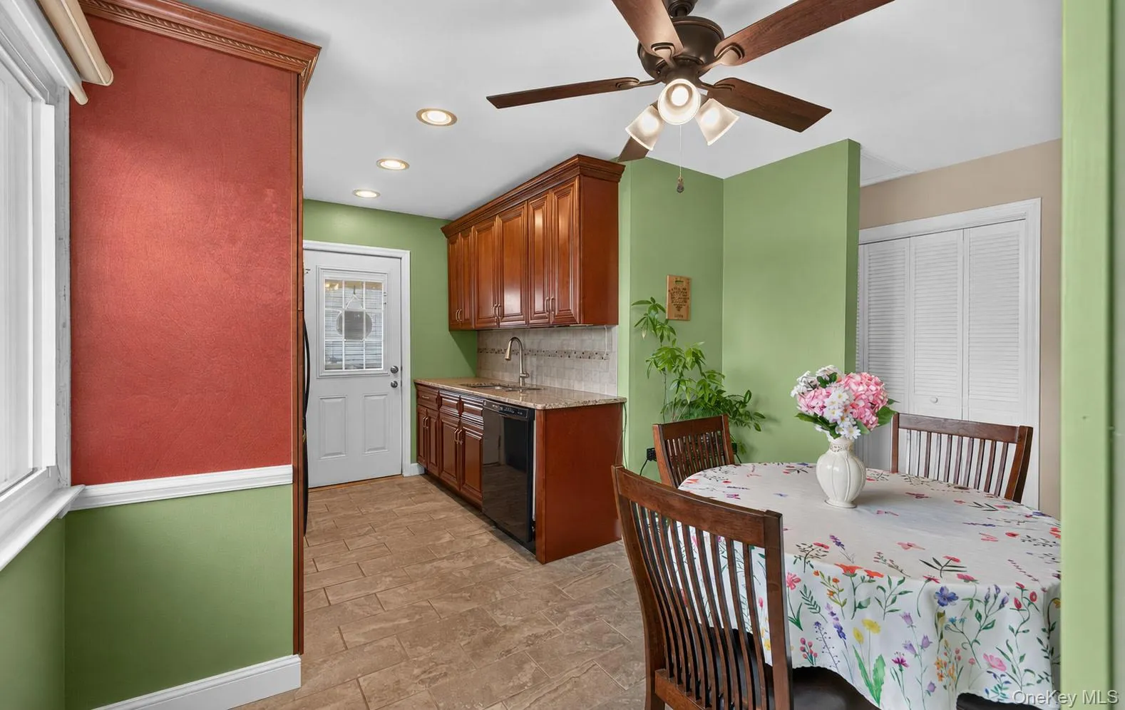154 Park Lane, Oyster Bay, NY, 3 Bedrooms Bedrooms, 7 Rooms Rooms,2 BathroomsBathrooms,Residential,For Rent,Park,0,1045932 154 Park Lane, Oyster Bay, NY, 3 Bedrooms Bedrooms, 7 Rooms Rooms,2 BathroomsBathrooms,Residential,For Rent,Park,0,1045932