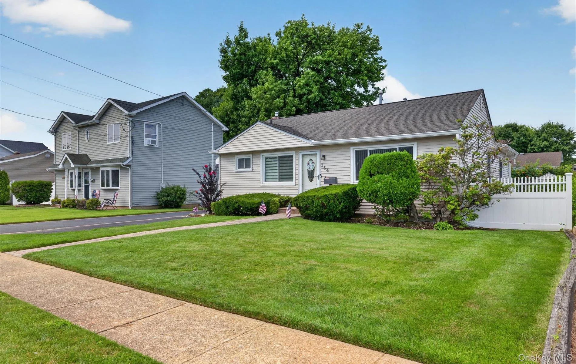 154 Park Lane, Oyster Bay, NY, 3 Bedrooms Bedrooms, 7 Rooms Rooms,2 BathroomsBathrooms,Residential,For Rent,Park,0,1045932 154 Park Lane, Oyster Bay, NY, 3 Bedrooms Bedrooms, 7 Rooms Rooms,2 BathroomsBathrooms,Residential,For Rent,Park,0,1045932