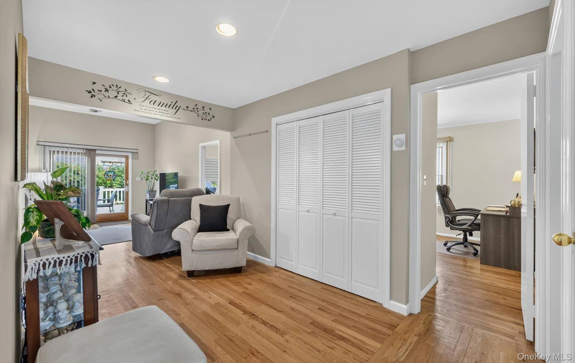 154 Park Lane, Oyster Bay, NY, 3 Bedrooms Bedrooms, 7 Rooms Rooms,2 BathroomsBathrooms,Residential,For Rent,Park,0,1045932 154 Park Lane, Oyster Bay, NY, 3 Bedrooms Bedrooms, 7 Rooms Rooms,2 BathroomsBathrooms,Residential,For Rent,Park,0,1045932