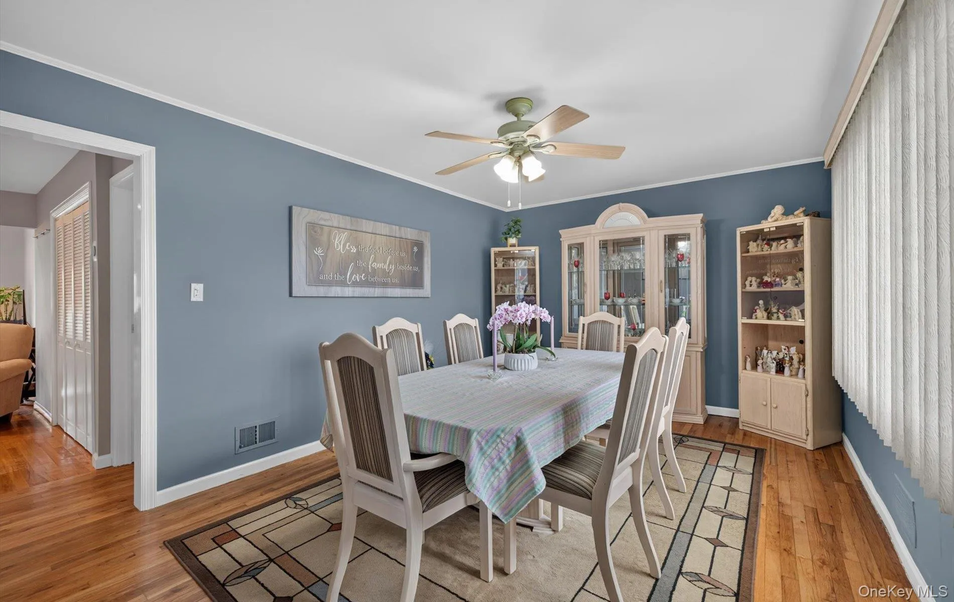 154 Park Lane, Oyster Bay, NY, 3 Bedrooms Bedrooms, 7 Rooms Rooms,2 BathroomsBathrooms,Residential,For Rent,Park,0,1045932 154 Park Lane, Oyster Bay, NY, 3 Bedrooms Bedrooms, 7 Rooms Rooms,2 BathroomsBathrooms,Residential,For Rent,Park,0,1045932